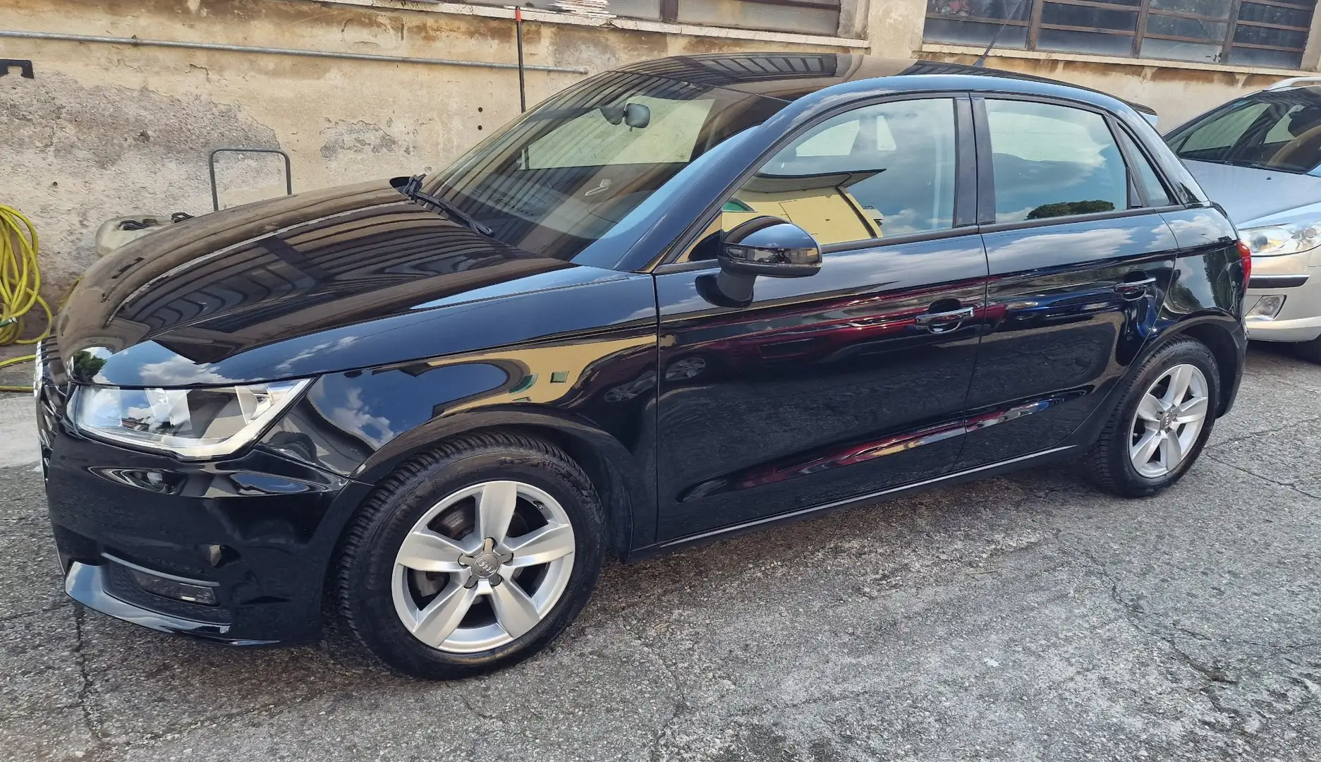Audi A1 1.4 TDI Sportback MMI Bluetooth OK Neopatentati Nero - 1