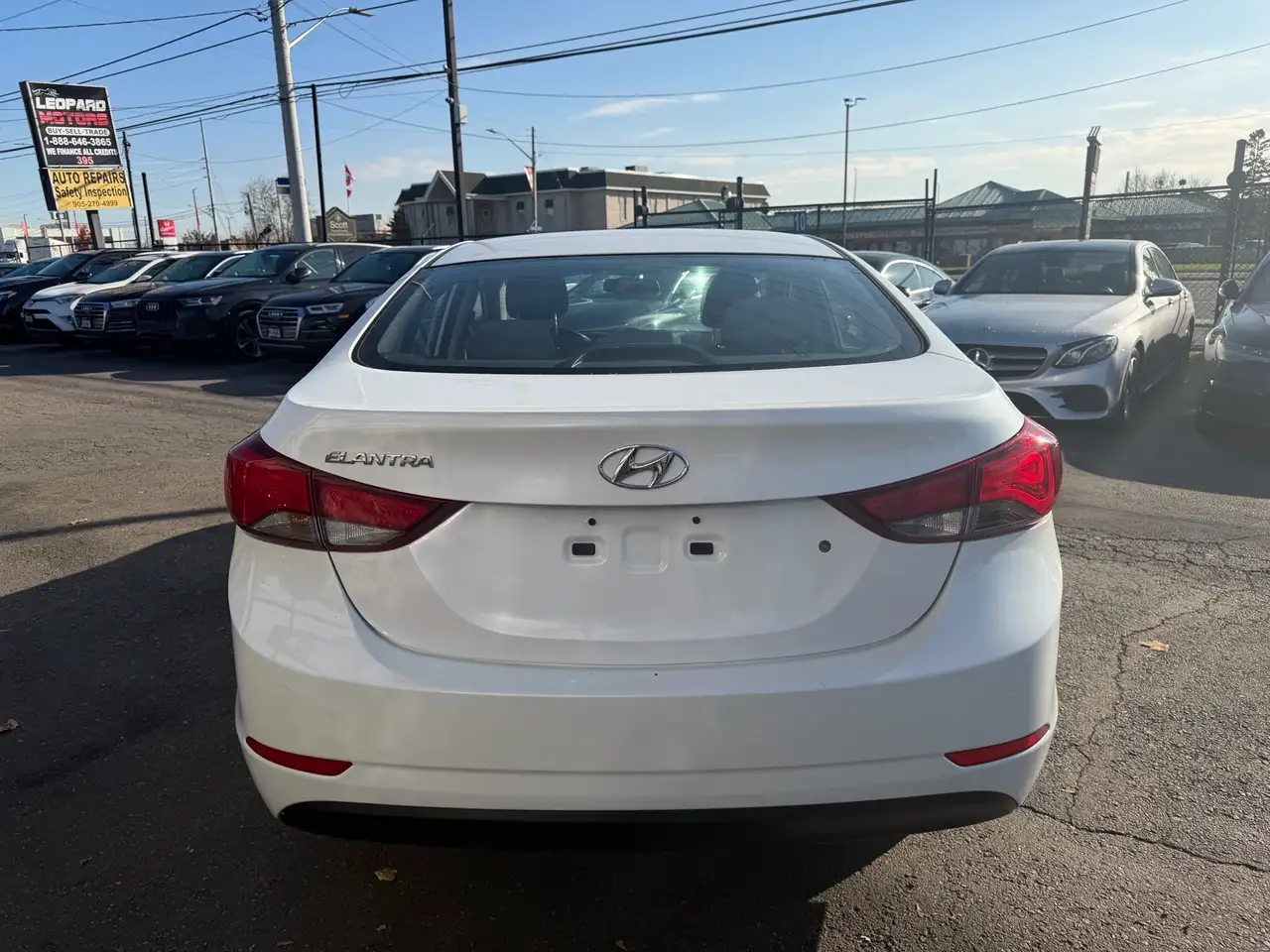 Hyundai ELANTRA снимка Hyundai ELANTRA