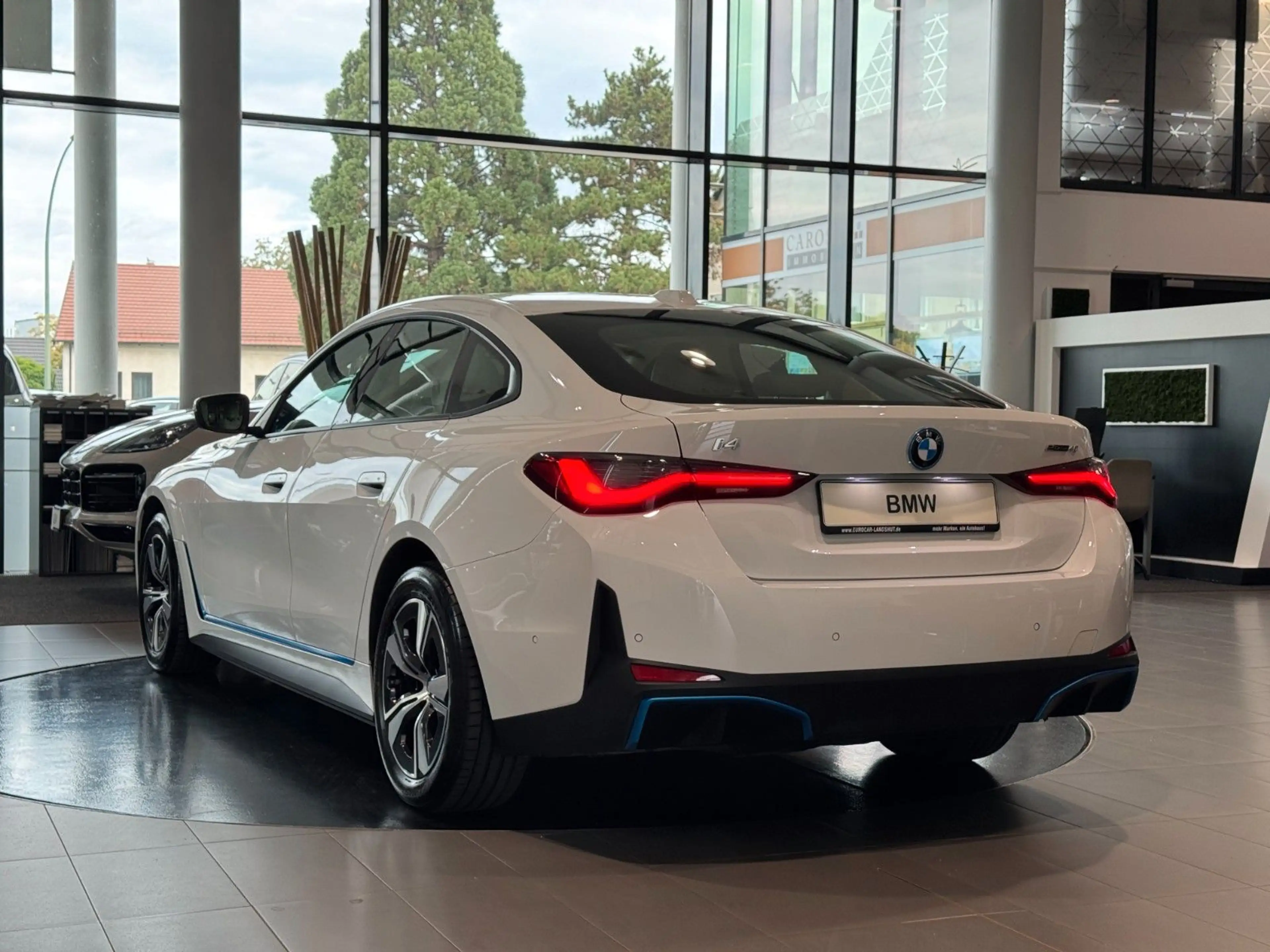 BMW i4 40 eDrive CockpitProf. DrivingA Prof. HUD ACC — photo 2