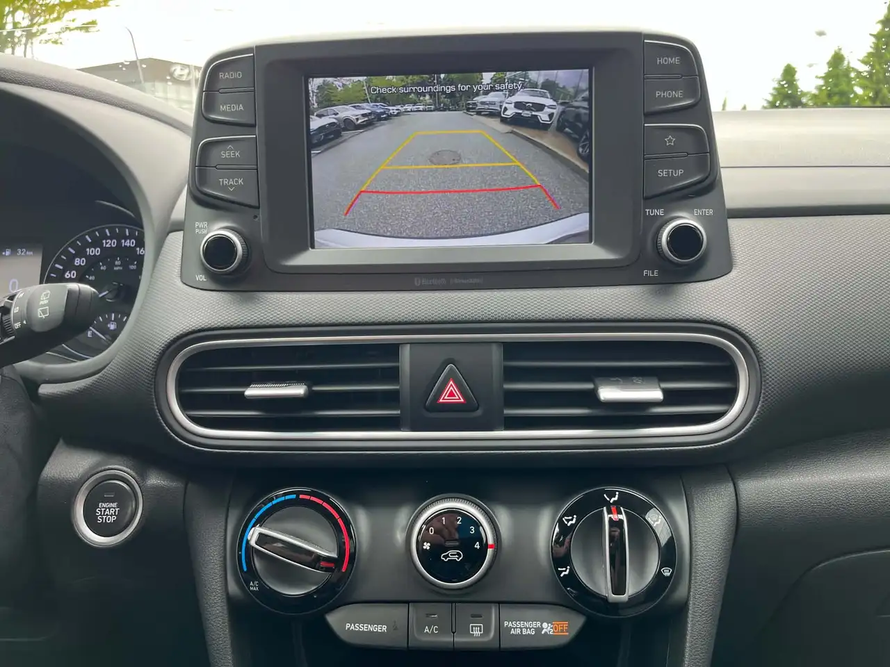 Hyundai KONA снимка Hyundai KONA