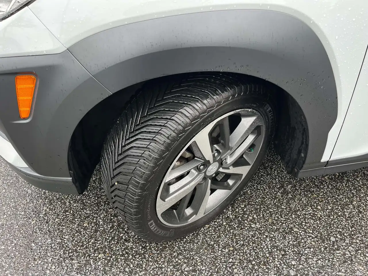 Hyundai KONA снимка Hyundai KONA