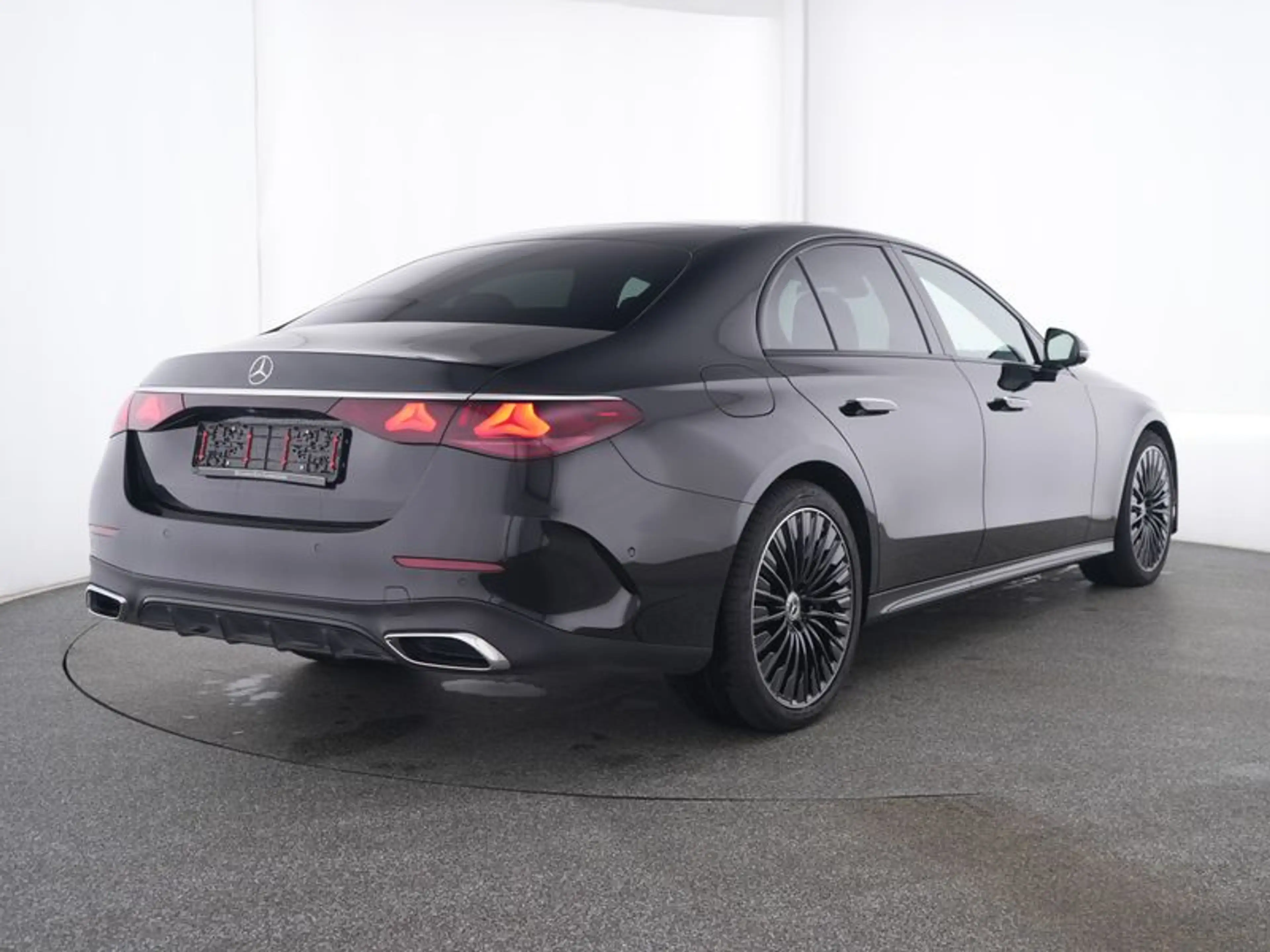 Mercedes-Benz E 450 d 4M AMG Night Leder Massage Prem+ Burm4D — photo 3