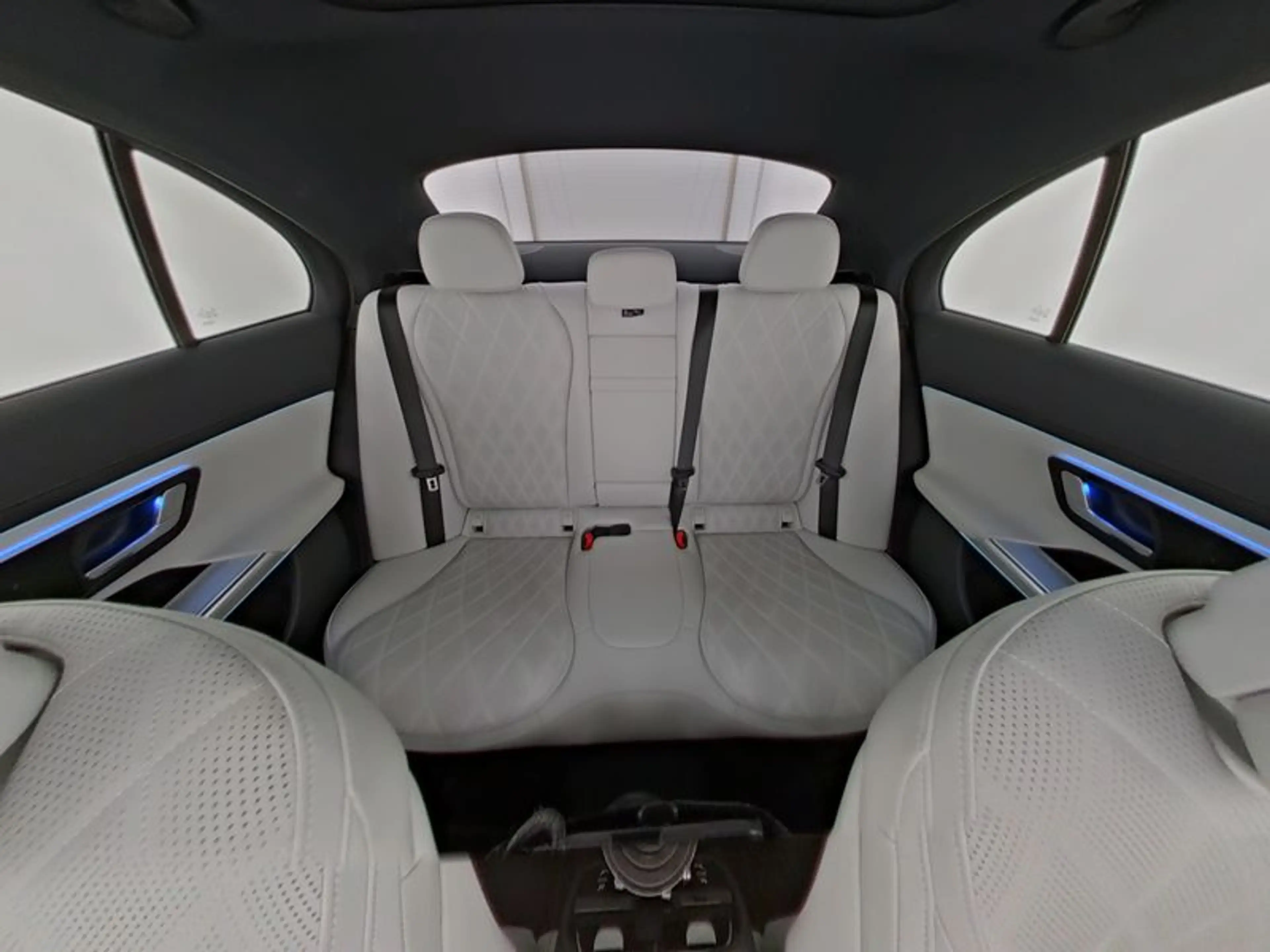 Mercedes-Benz E 450 d 4M AMG Night Leder Massage Prem+ Burm4D — photo 9