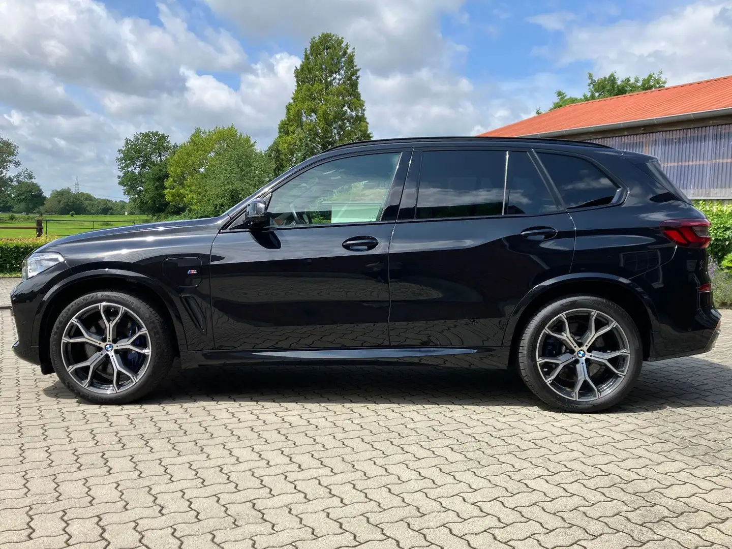 BMW X5 xDrive45e M-SPORT,AHK,PANO,DAP,P+,B&W,21",HUD Schwarz - 2