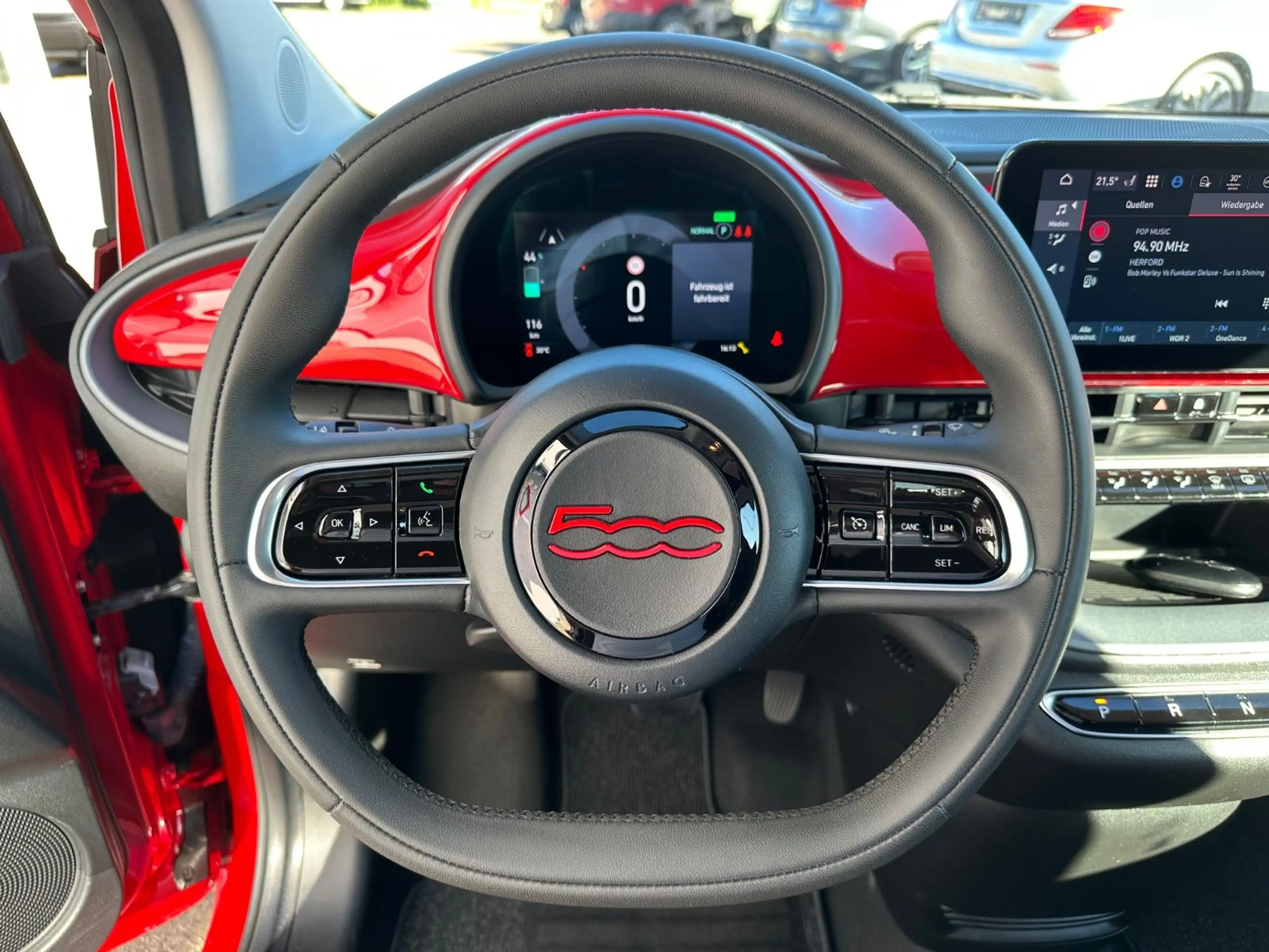 Fiat 500e 500 e Red — photo 15