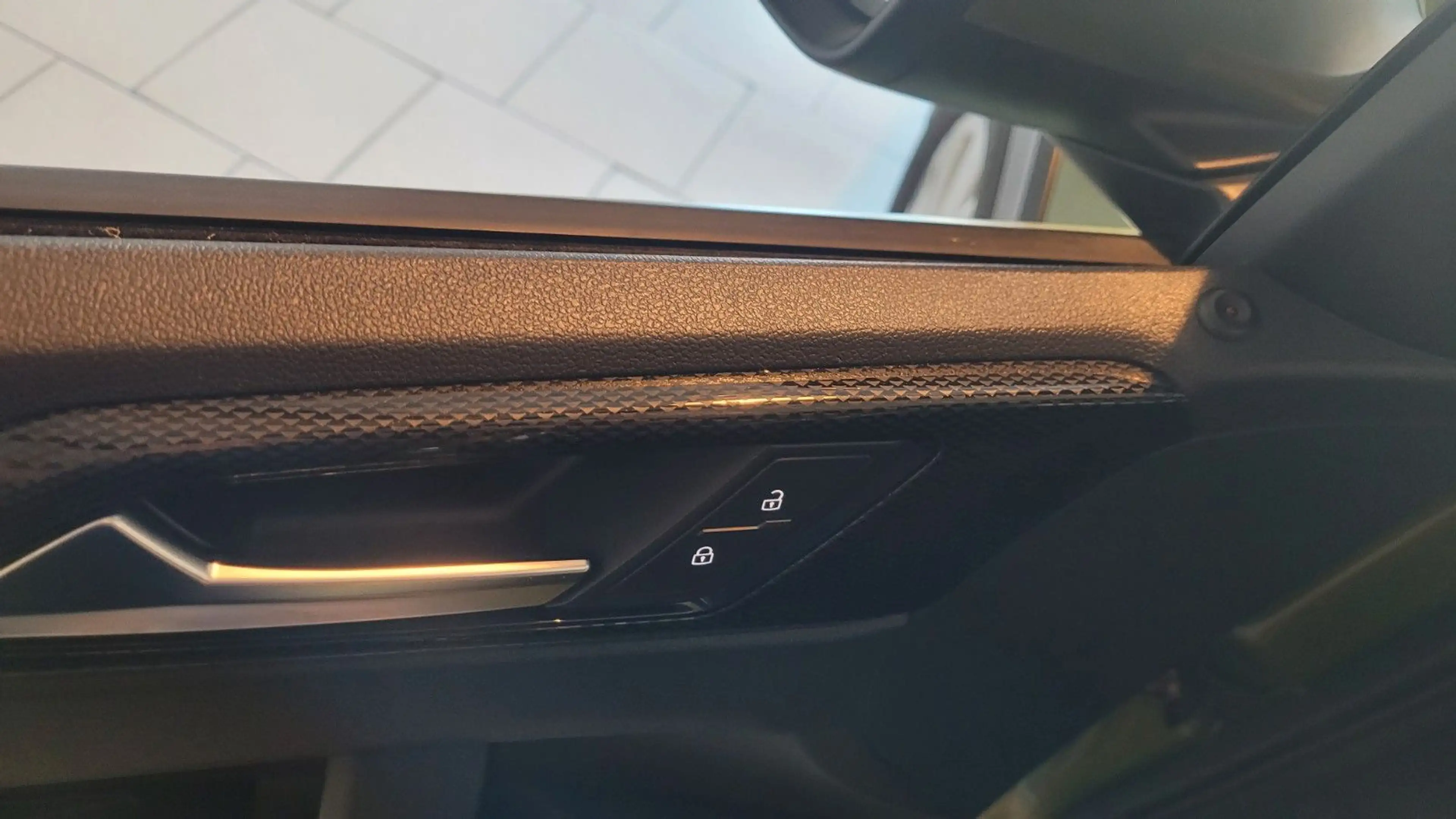 Volkswagen Taigo 1.0 TSI OPF Sitzheizung Navi LED Alu Klima — photo 12