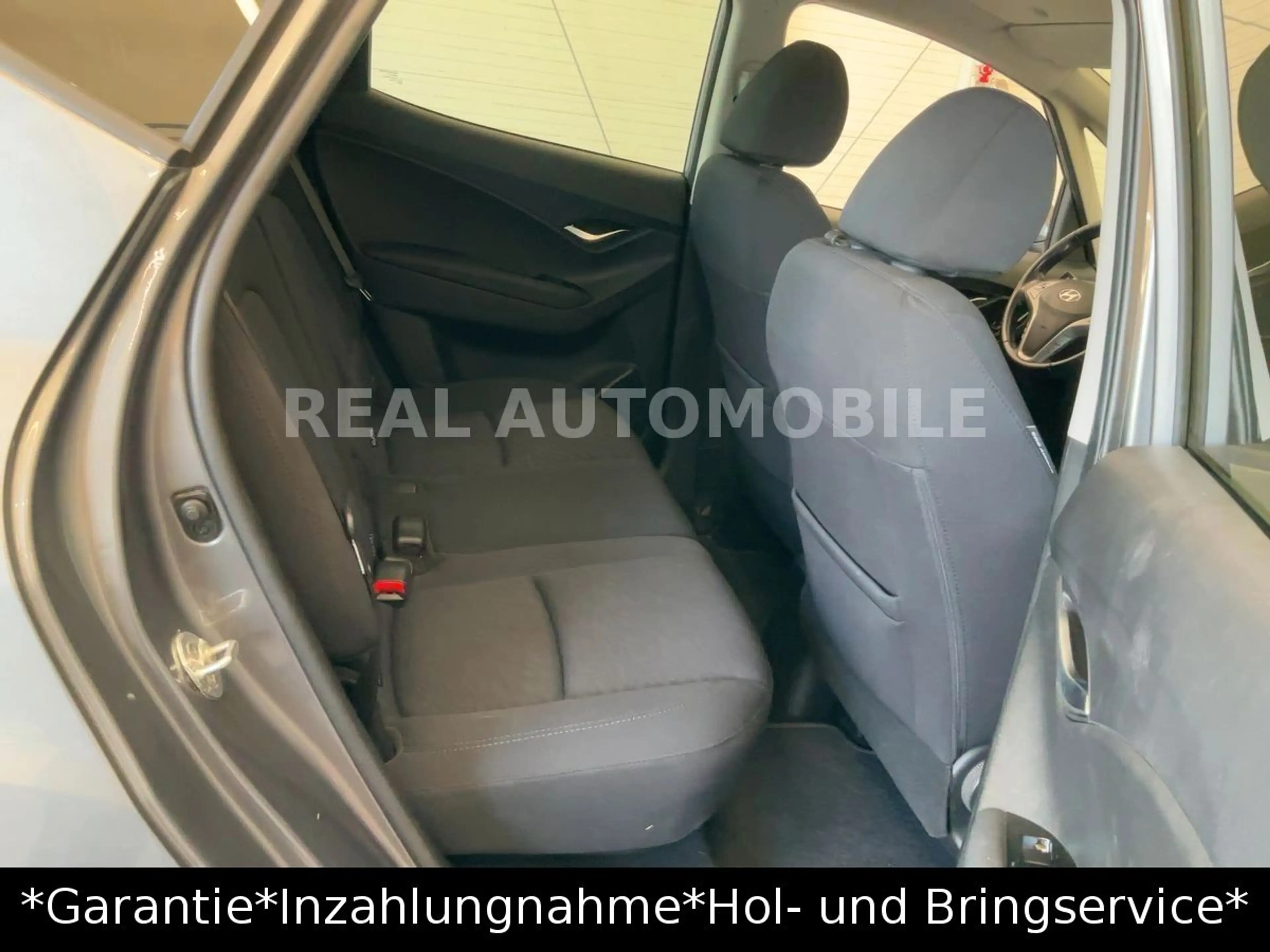 Hyundai iX20 1.6 Comfort AUTOMATIK *1.HAND*TÜV 09-2028* — photo 12
