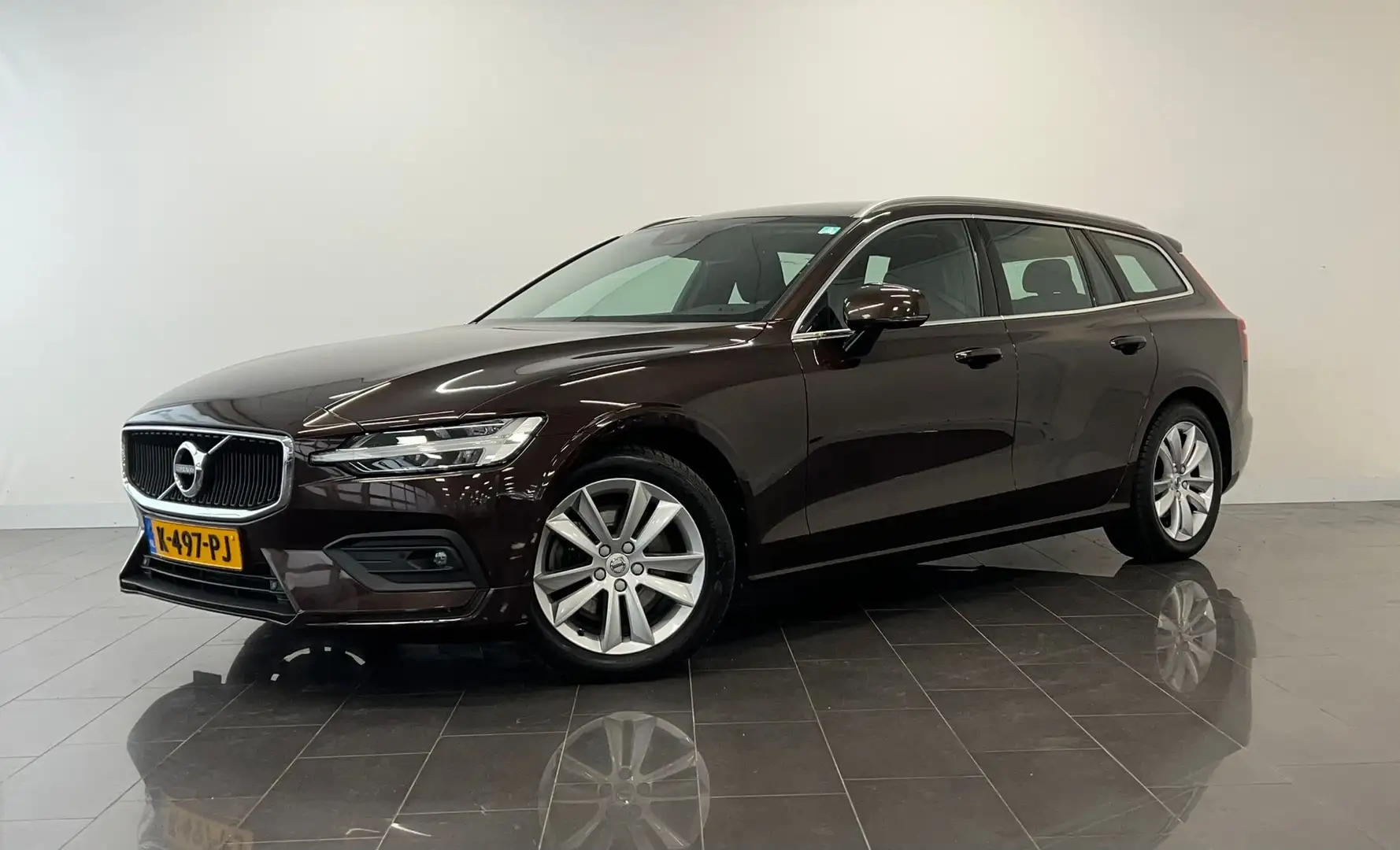 Volvo V60 B3 Business Pro | Achteruitrijcamera | Audio insta Braun - 1