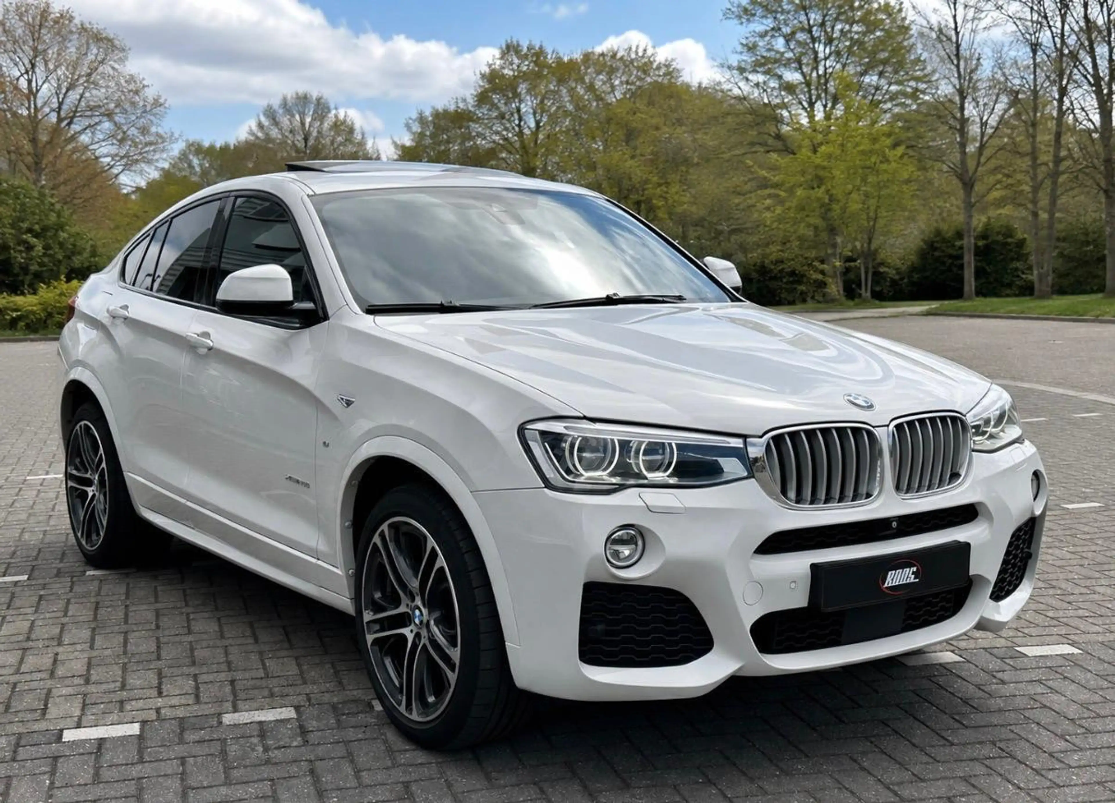 BMW X4 xDrive35i High Executive — photo 11