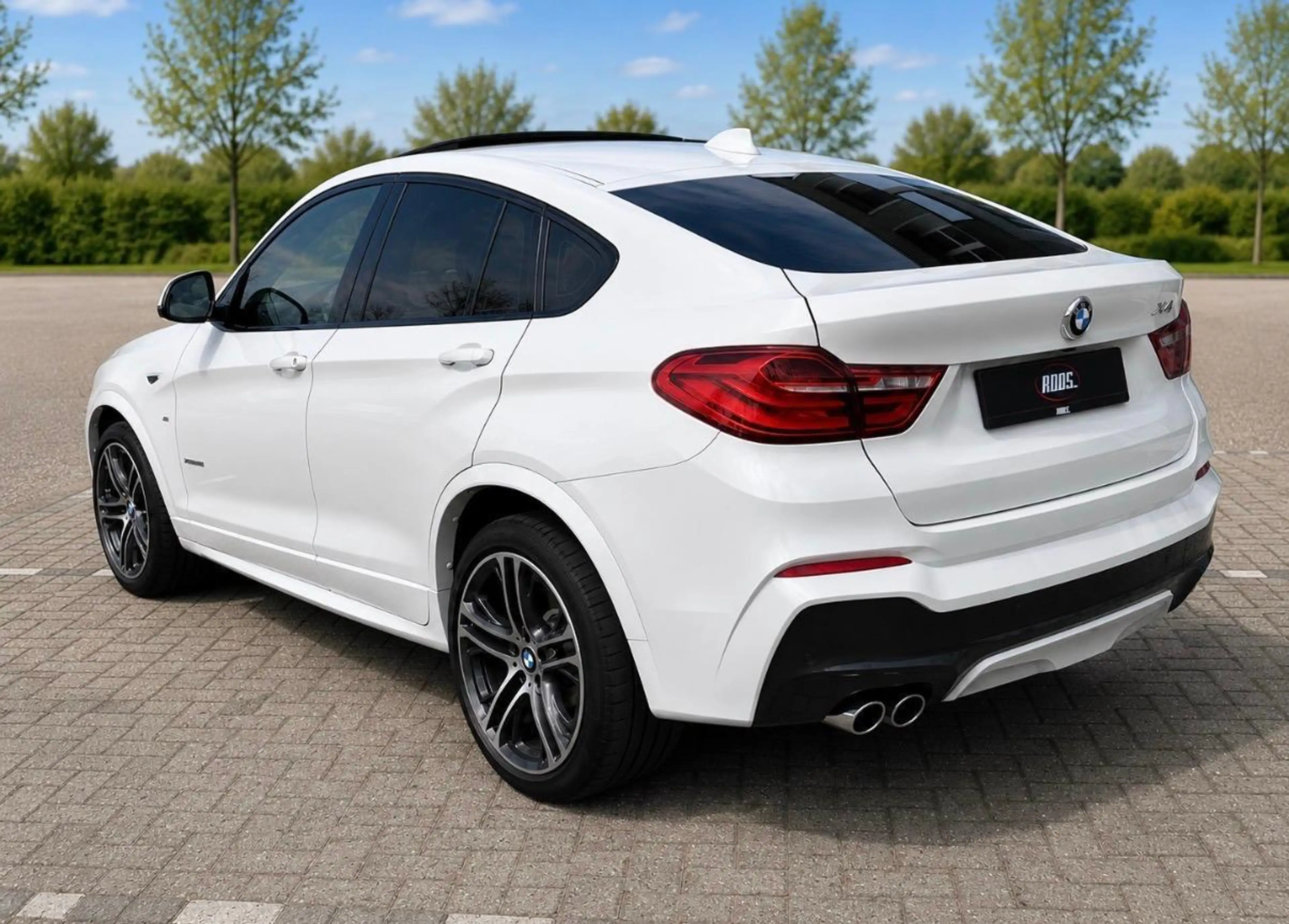BMW X4 xDrive35i High Executive — photo 9