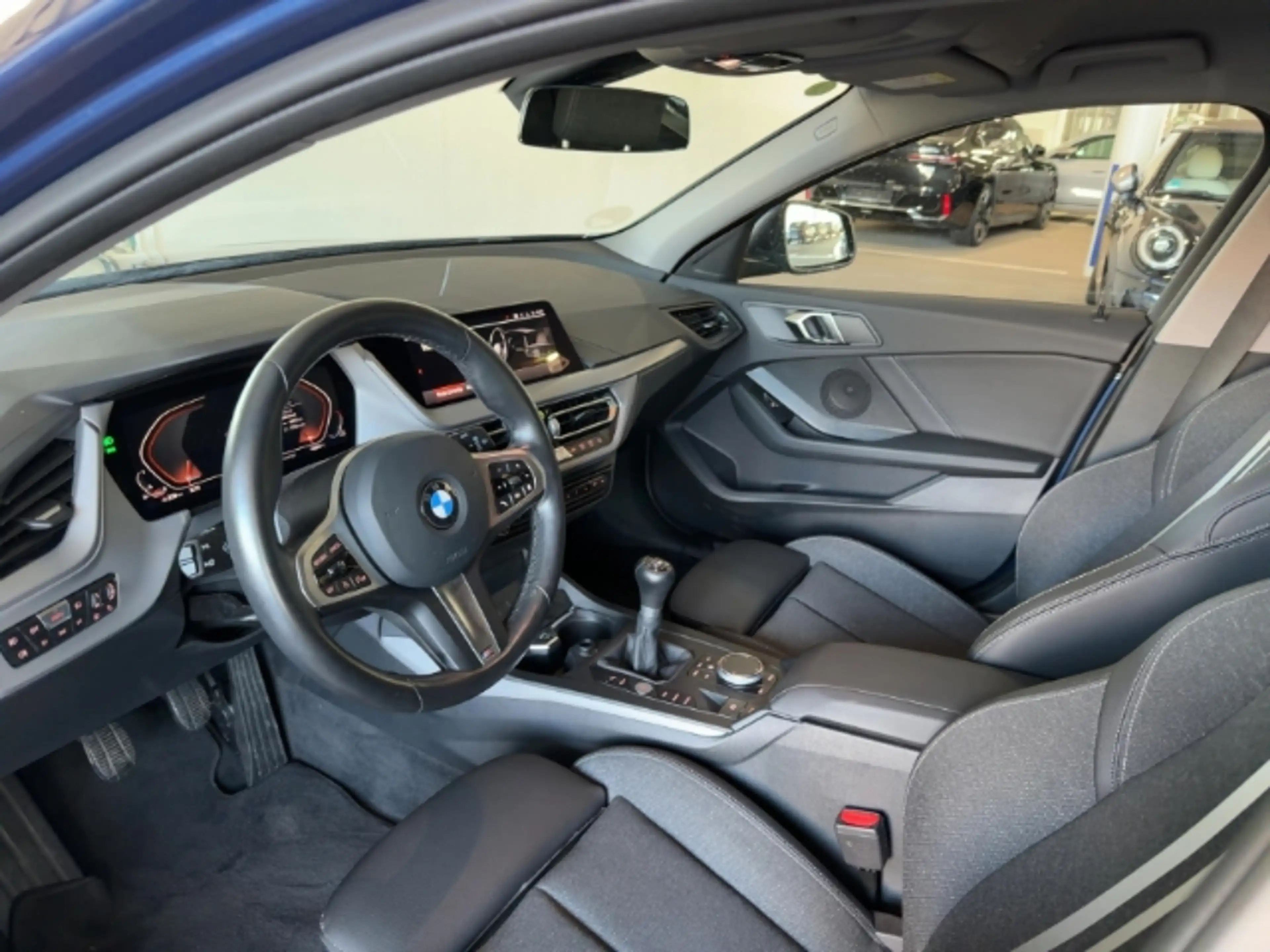 BMW 118 i 5-Türer Navi Digitales Cockpit LED Sperrdiff. Ap — photo 6