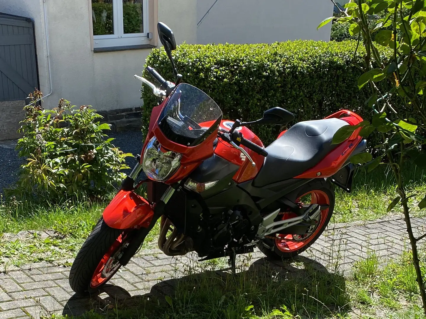 Suzuki GSR 600 Orange - 2