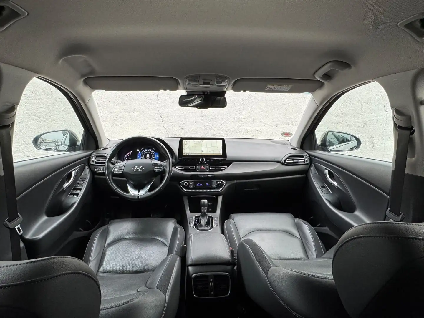 Hyundai i30 cw Prime (Leder,LED,Kamera,Sitzbelüft.) Schwarz - 2