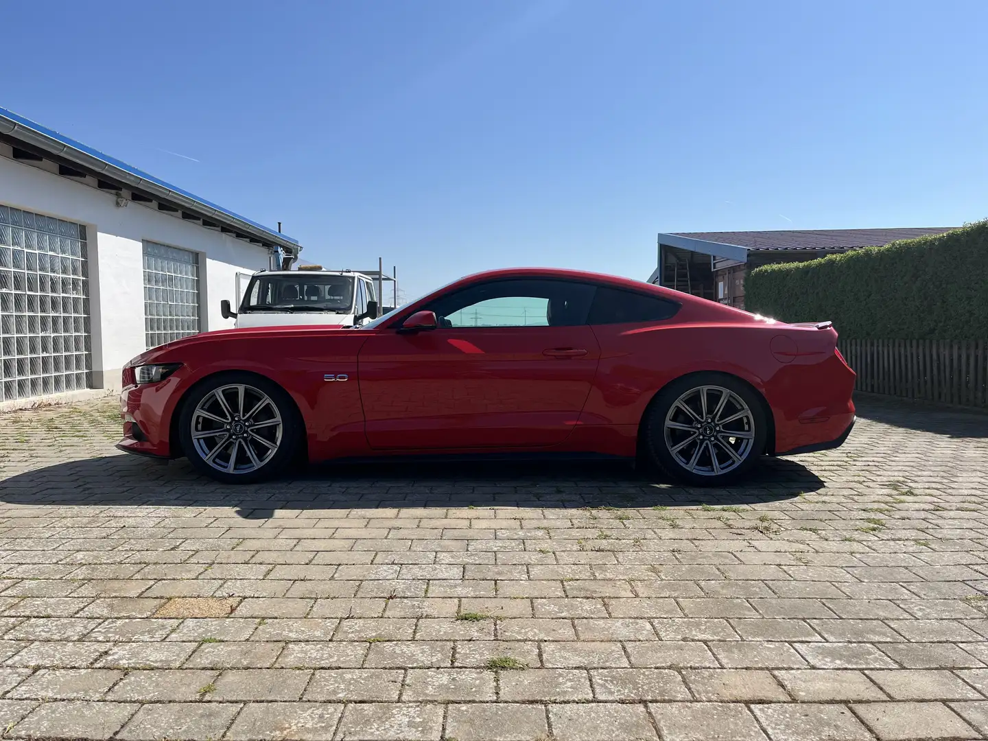Ford Mustang GT COUPE Red - 2