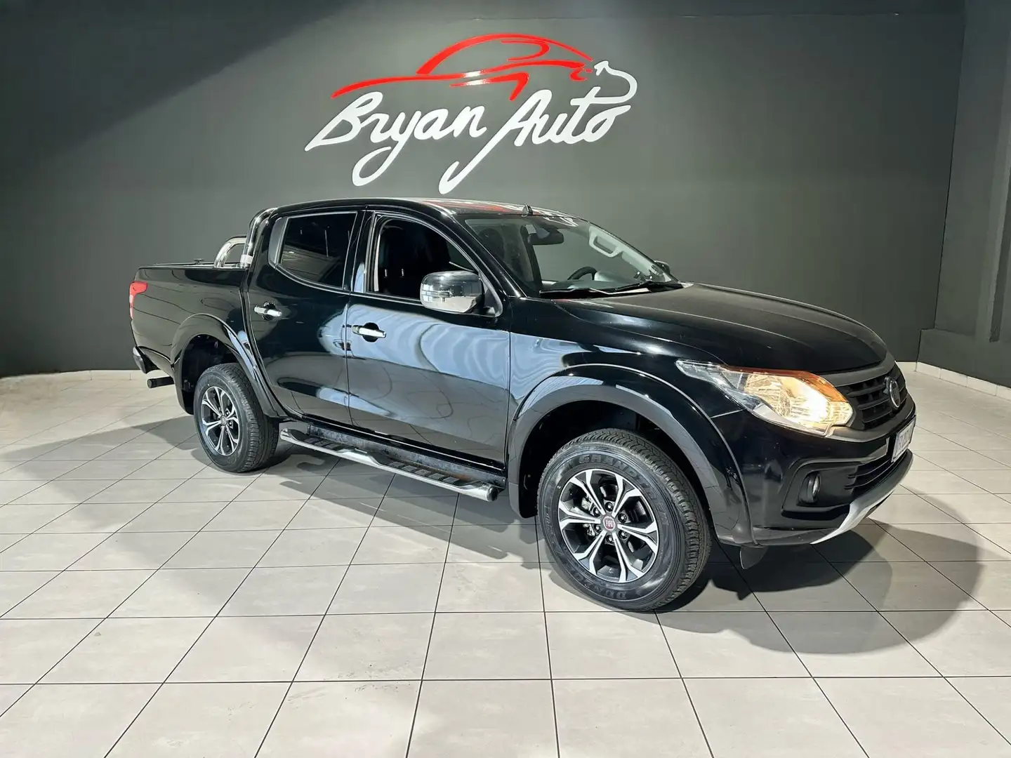 Fiat Fullback 2.4 doppia cabina LX 4wd S&S Negru - 2