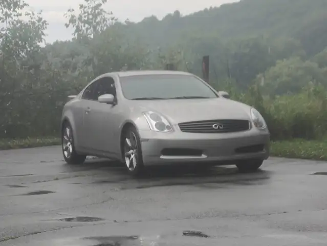 Infiniti G35 2004 — photo 2