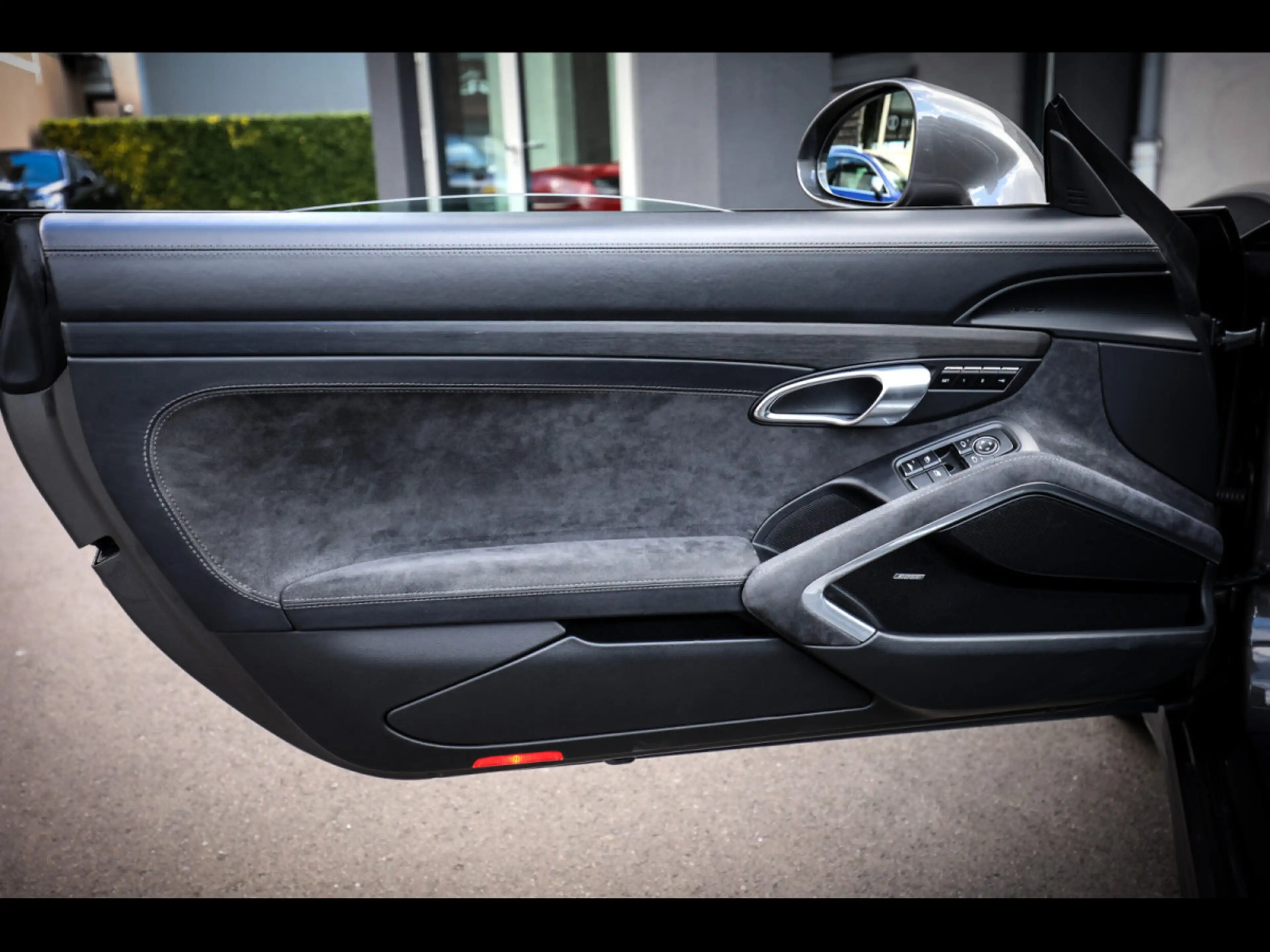 Porsche 911 991.2 CARRERA GTS CABRIOLET PDK°APPROVED 1/27°LIFT — photo 8