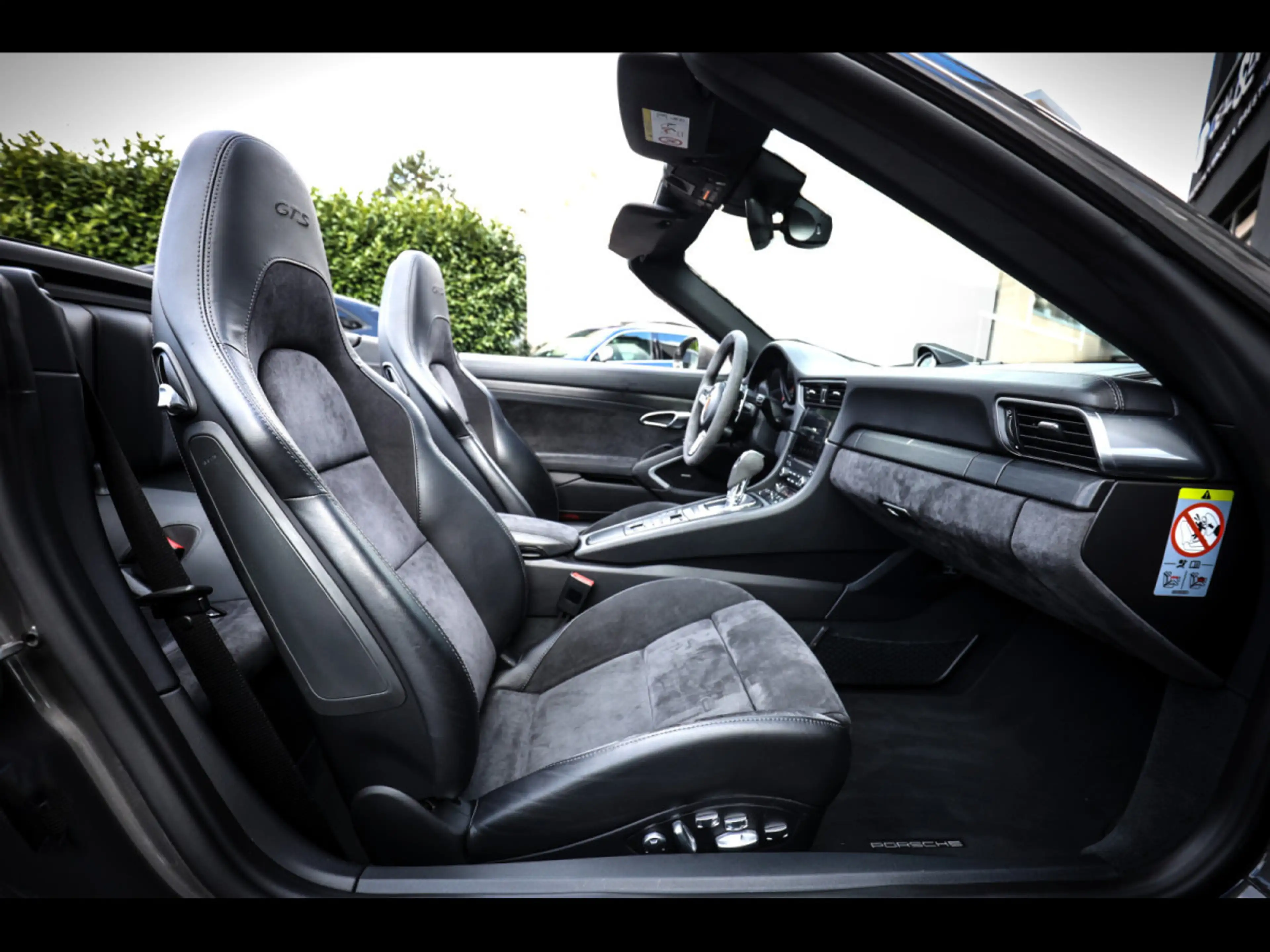 Porsche 911 991.2 CARRERA GTS CABRIOLET PDK°APPROVED 1/27°LIFT — photo 13