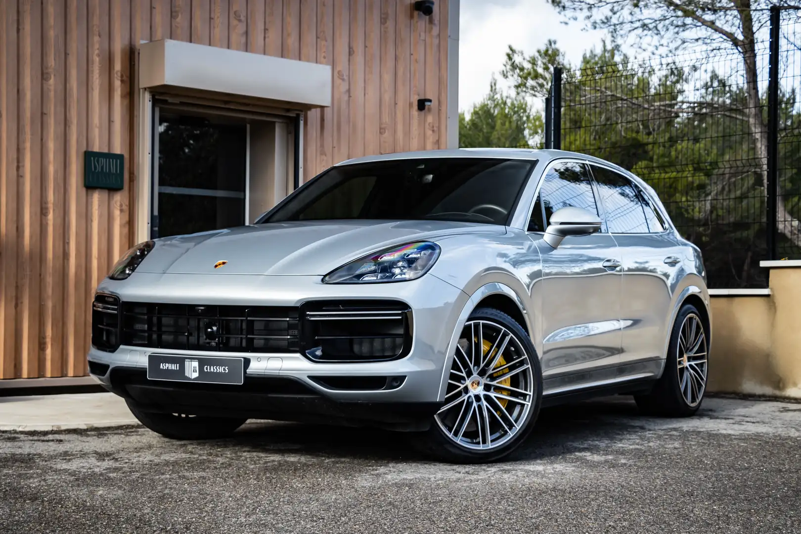 Porsche Cayenne TURBO S 4.0 V8 E-HYBRID 680 - 1