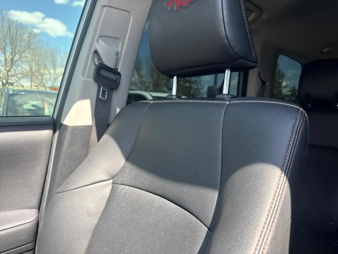 Toyota 4-Runner снимка Toyota 4-Runner