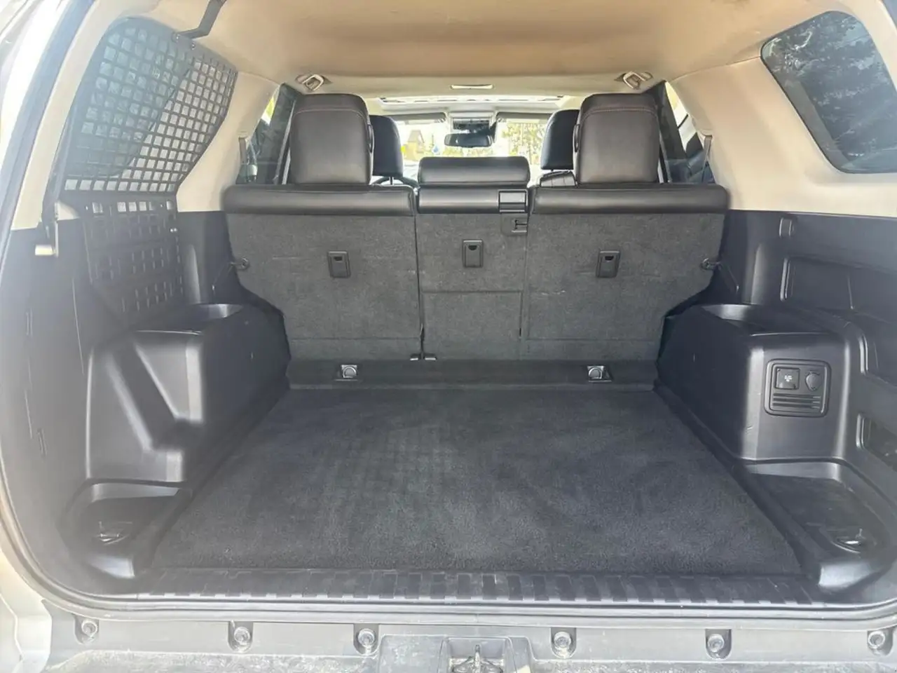 Toyota 4-Runner снимка Toyota 4-Runner