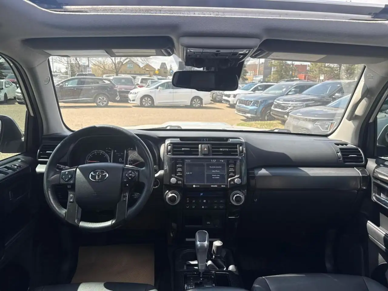 Toyota 4-Runner снимка Toyota 4-Runner