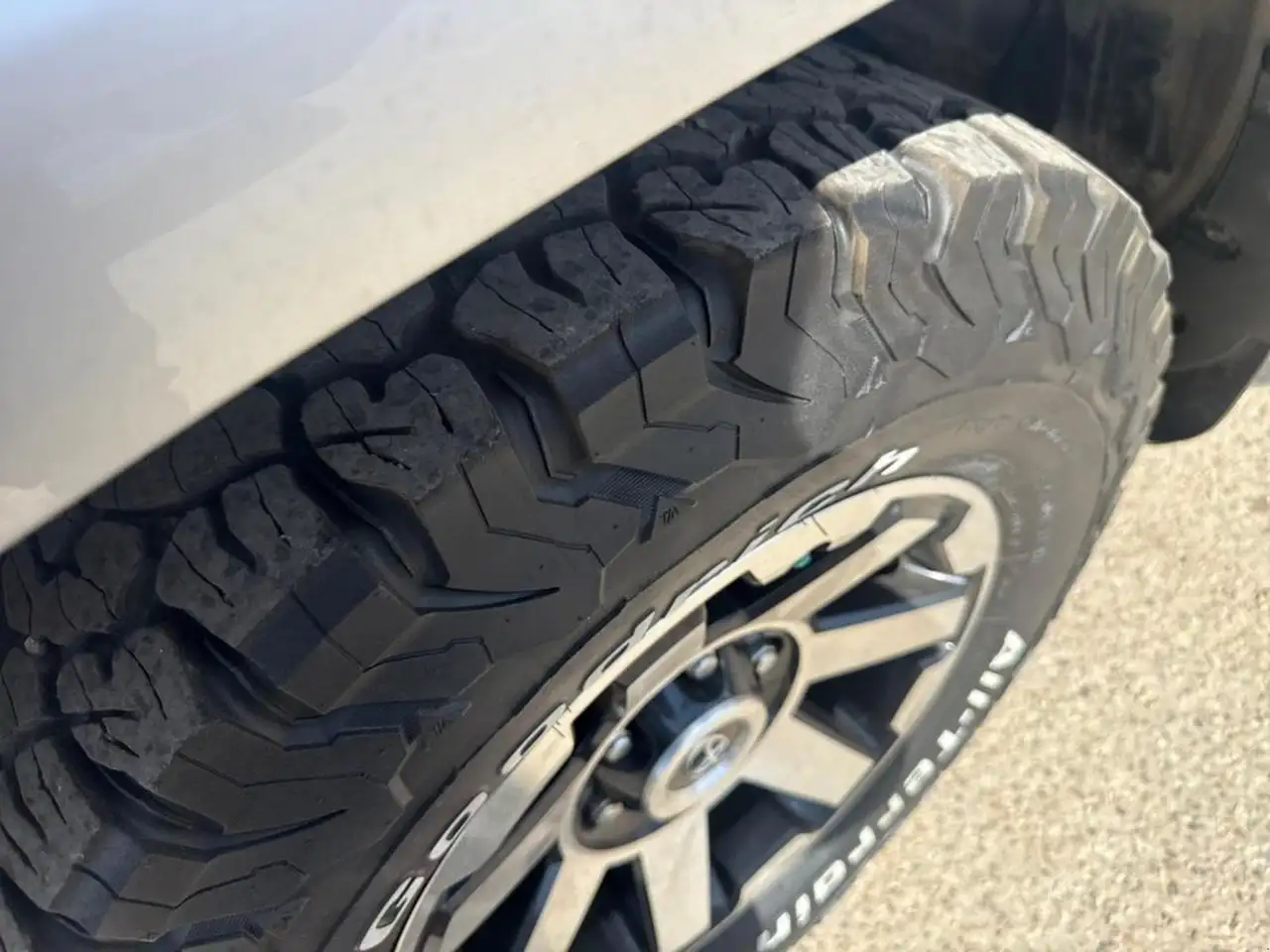 Toyota 4-Runner снимка Toyota 4-Runner