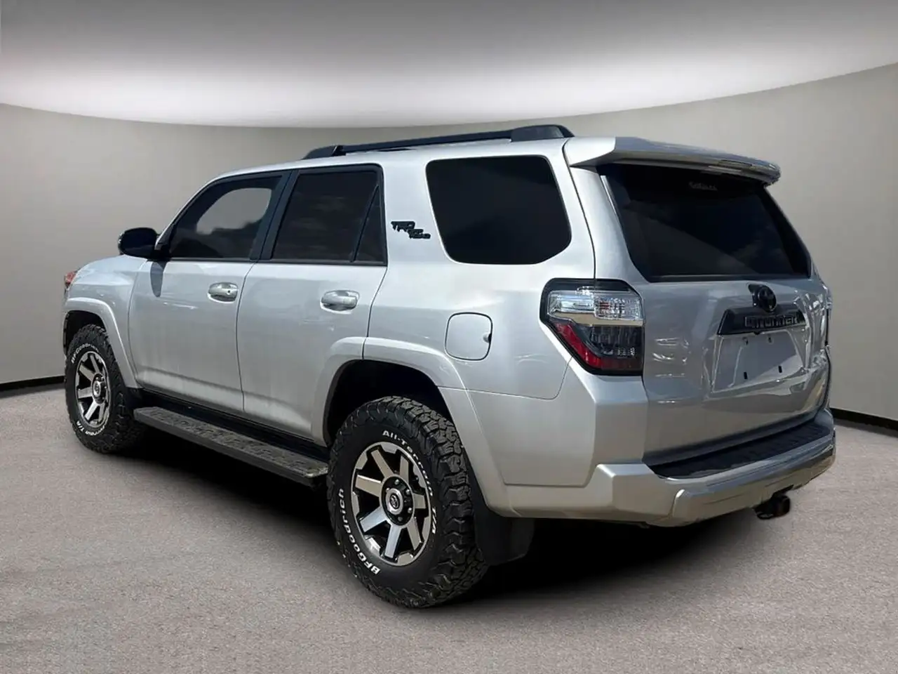 Toyota 4-Runner снимка Toyota 4-Runner