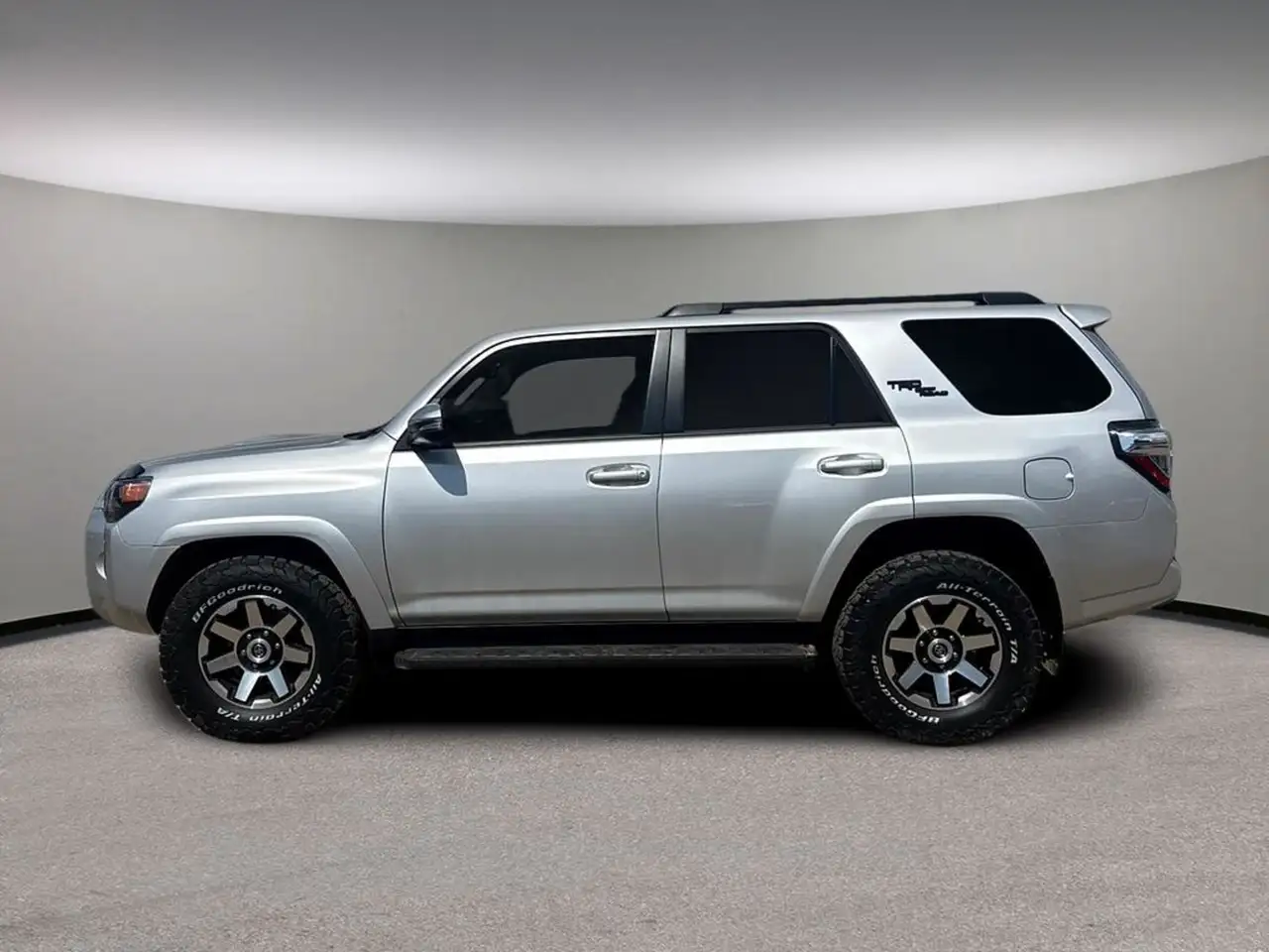 Toyota 4-Runner снимка Toyota 4-Runner