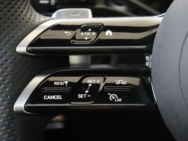 Mercedes-Benz E-Class view 13