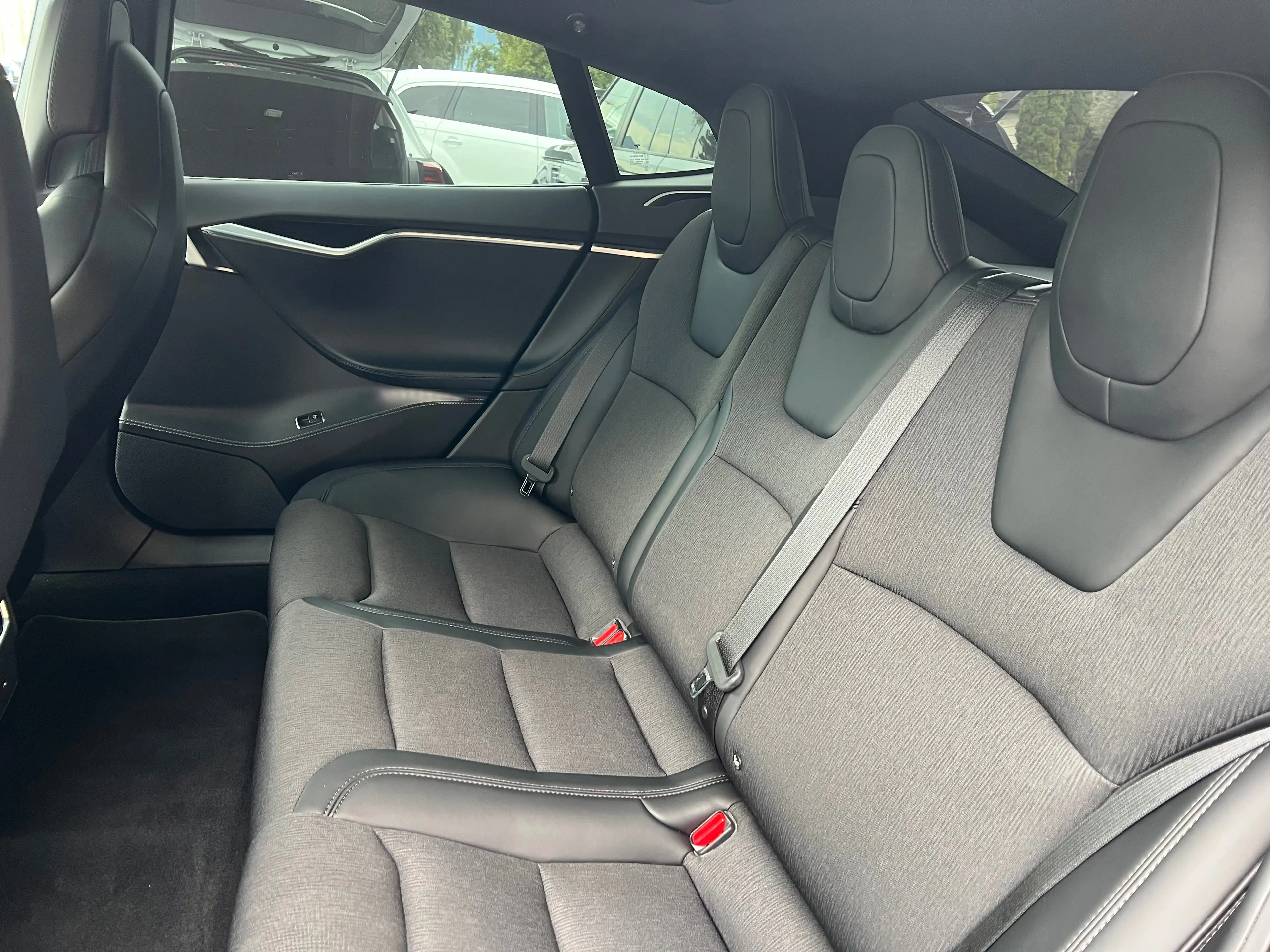Tesla Model S Luftfahrwerk*Panoramadach*LED*Batterie Garantie* — photo 8