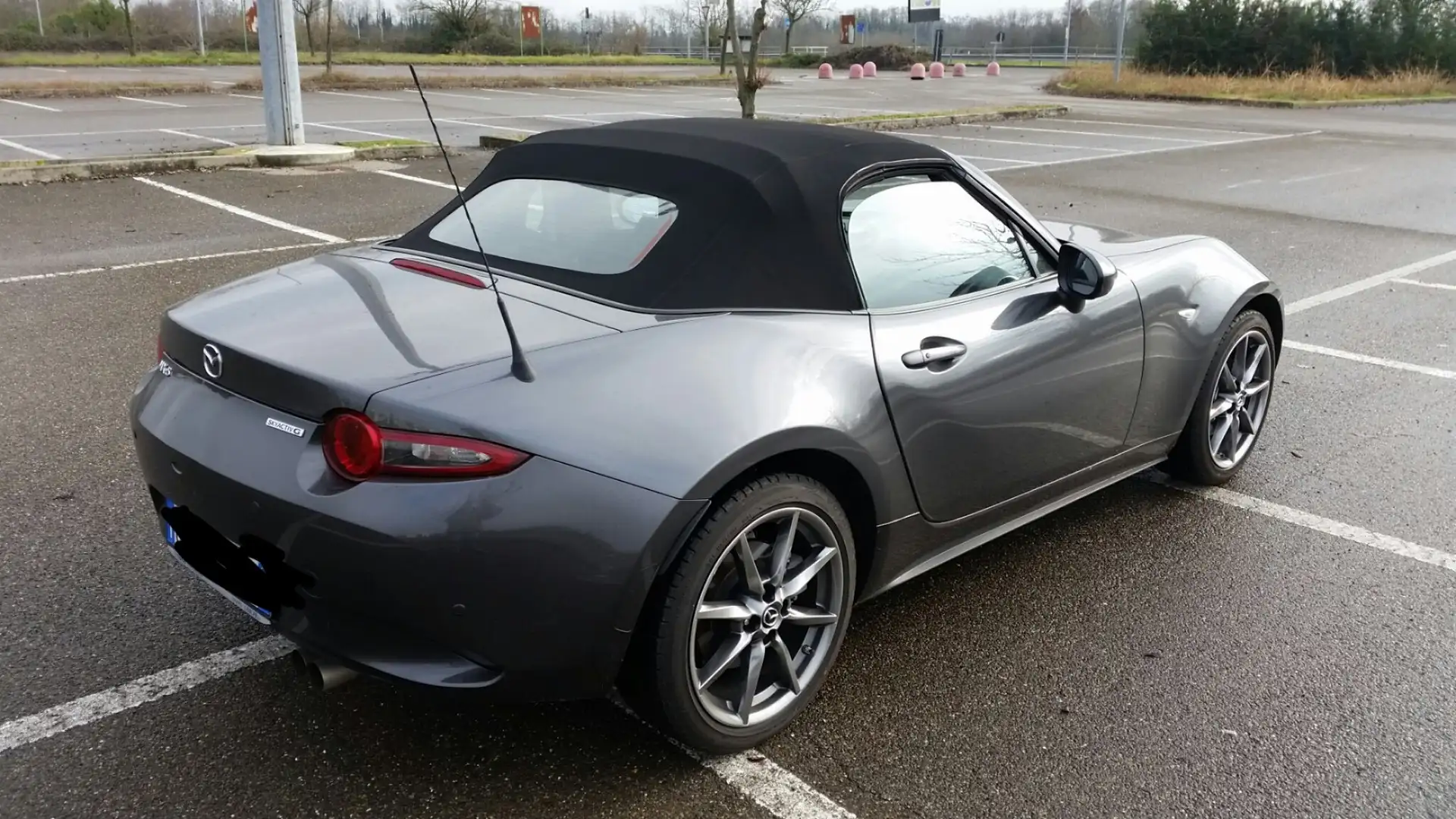 Mazda MX-5 MX-5 IV 2015 Soft Top 2.0 Sport 184cv Gri - 1