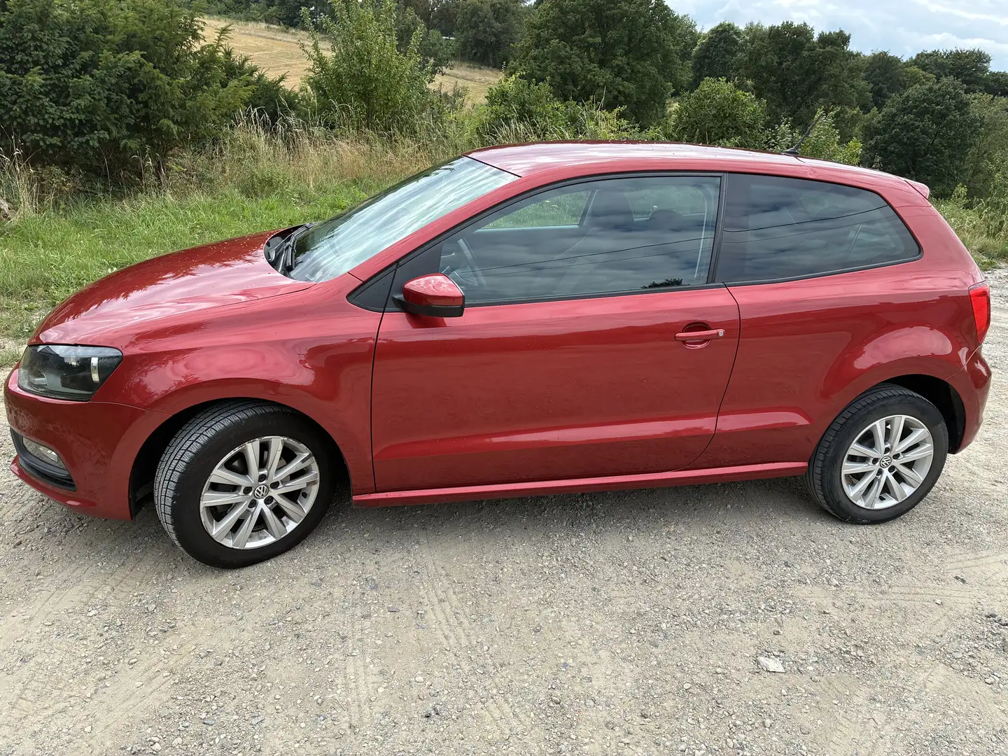 Volkswagen Polo 1.0i Trendline Rouge - 2
