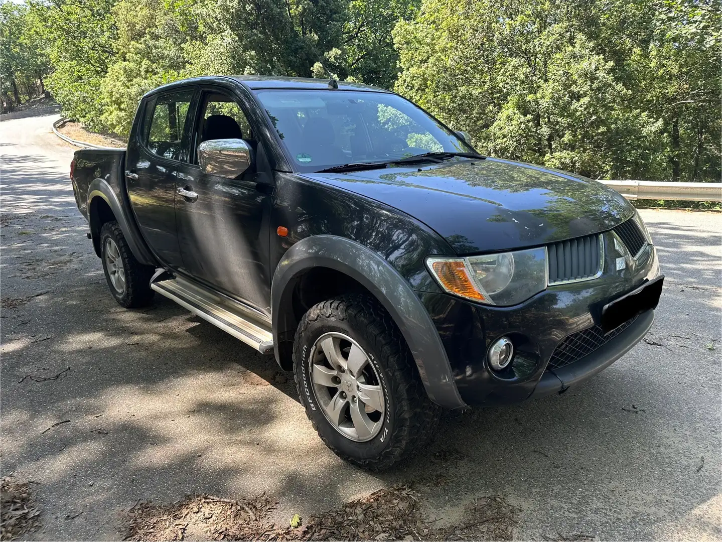 Mitsubishi L200 d.cab 2.5 di-d Intense - 1