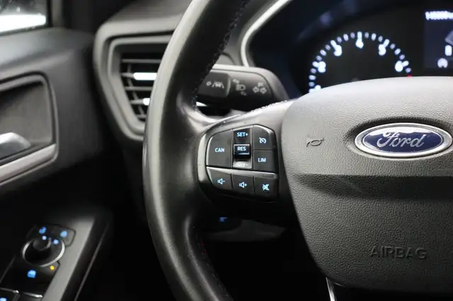 Ford Focus view 21