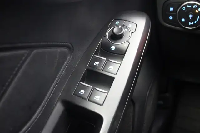 Ford Focus view 29