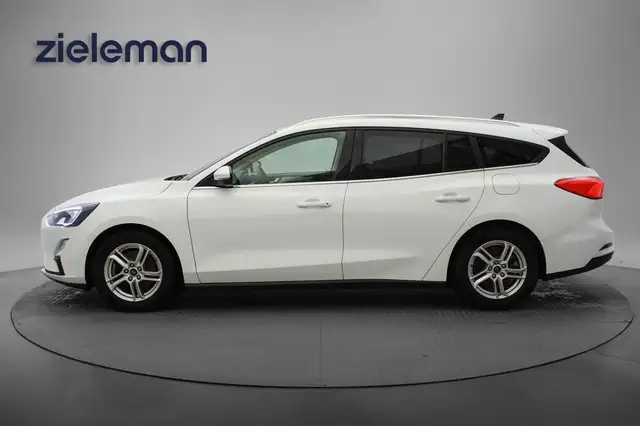 Ford Focus view 18