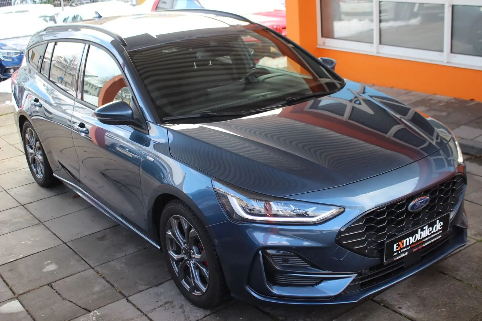 Ford Focus FOCUS TURNIER* ST-LINE X* AUTOMATIK* KEY FREE* Blauw - 2