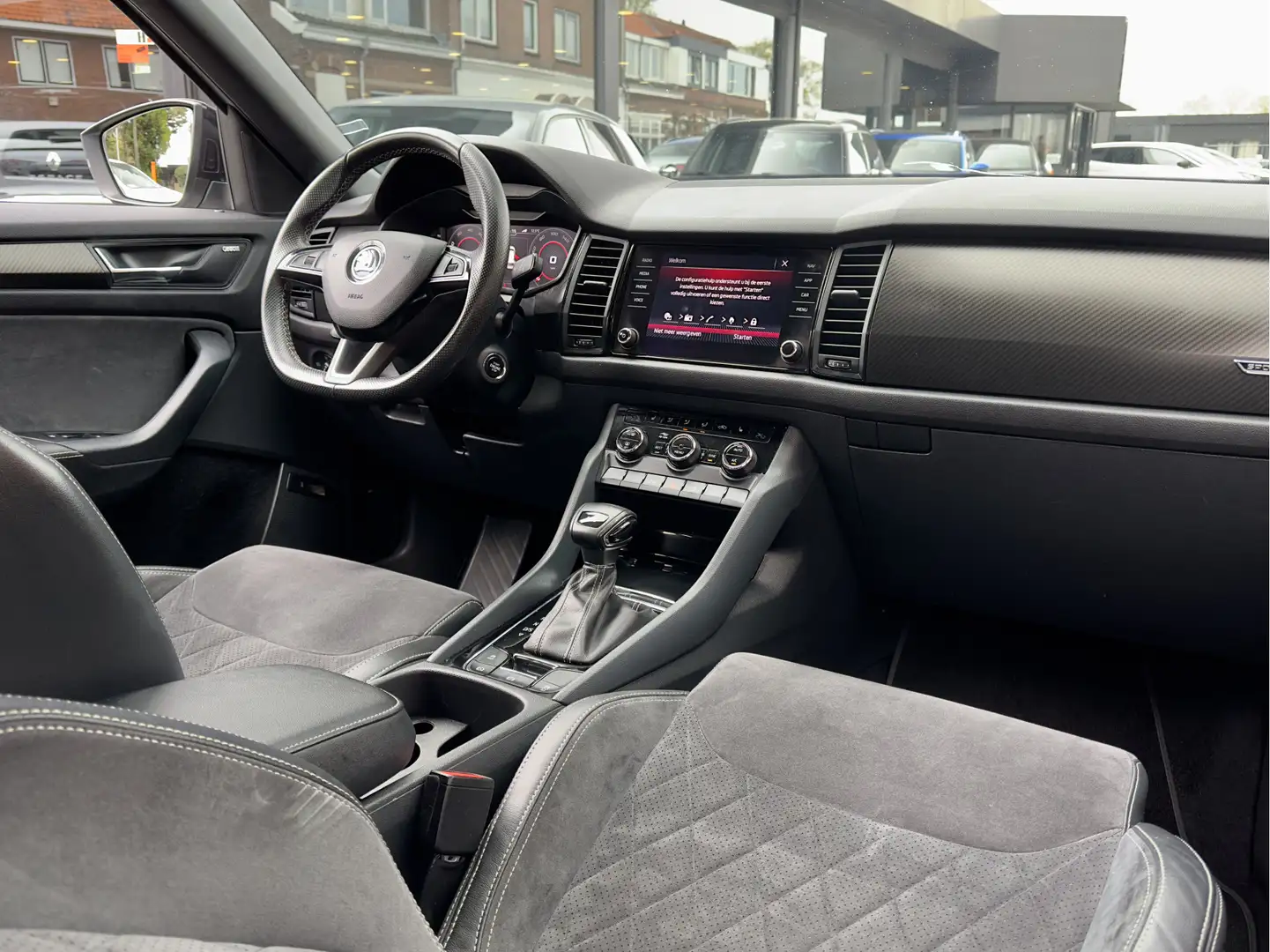 Skoda Kodiaq 1.5 TSI AUT7 SPORTLINE 7PERS. LEDER NAVI CAMERA DI Grijs - 2
