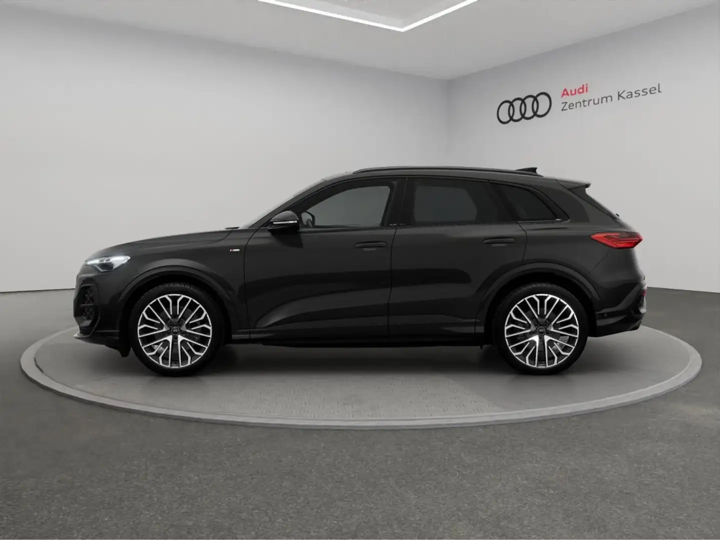 Audi Q5 SUV TDI quattro S line Matrix LED Pano HuD Schwarz - 2