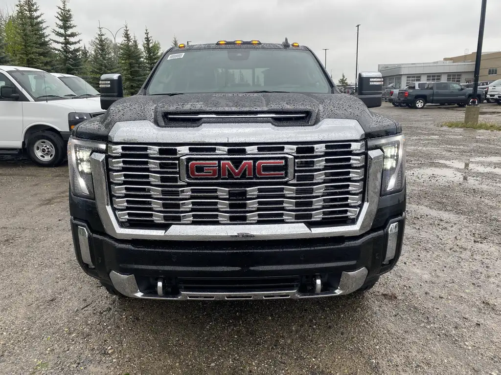 GMC Sierra 3500Hd 2026 photo 2
