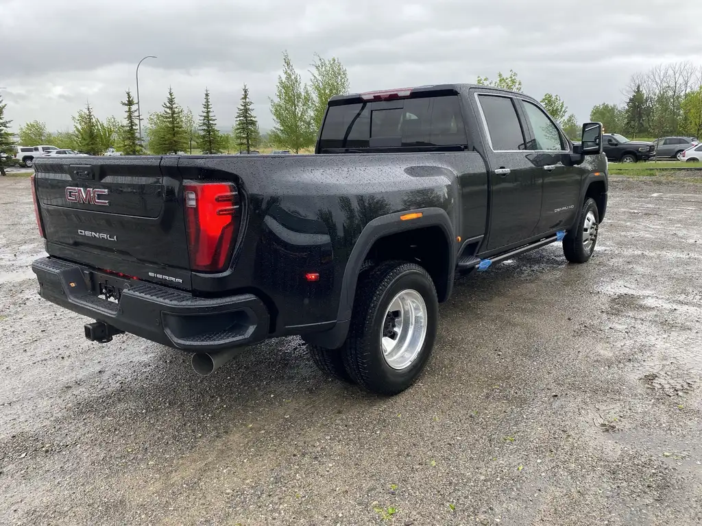 GMC Sierra 3500Hd 2026 photo 5