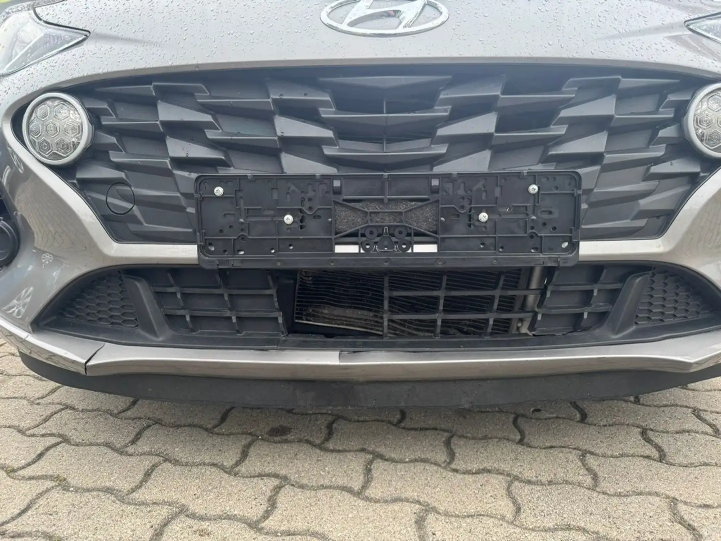 Hyundai i10 Prime - Leichter  Frontschaden - Grau - 2