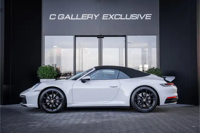 Porsche 992 view 5