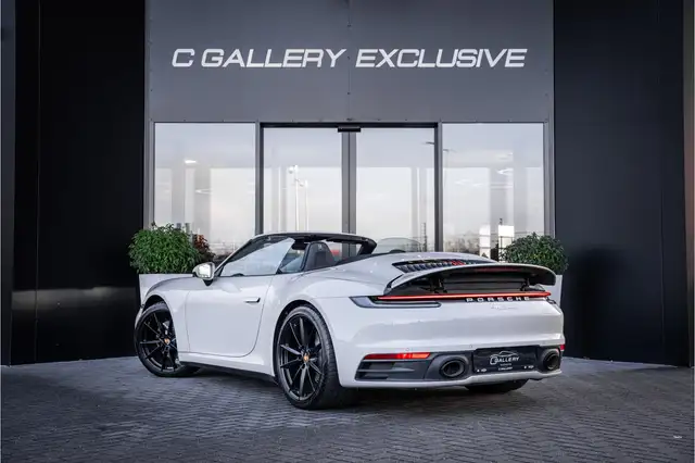 Porsche 992 view 6
