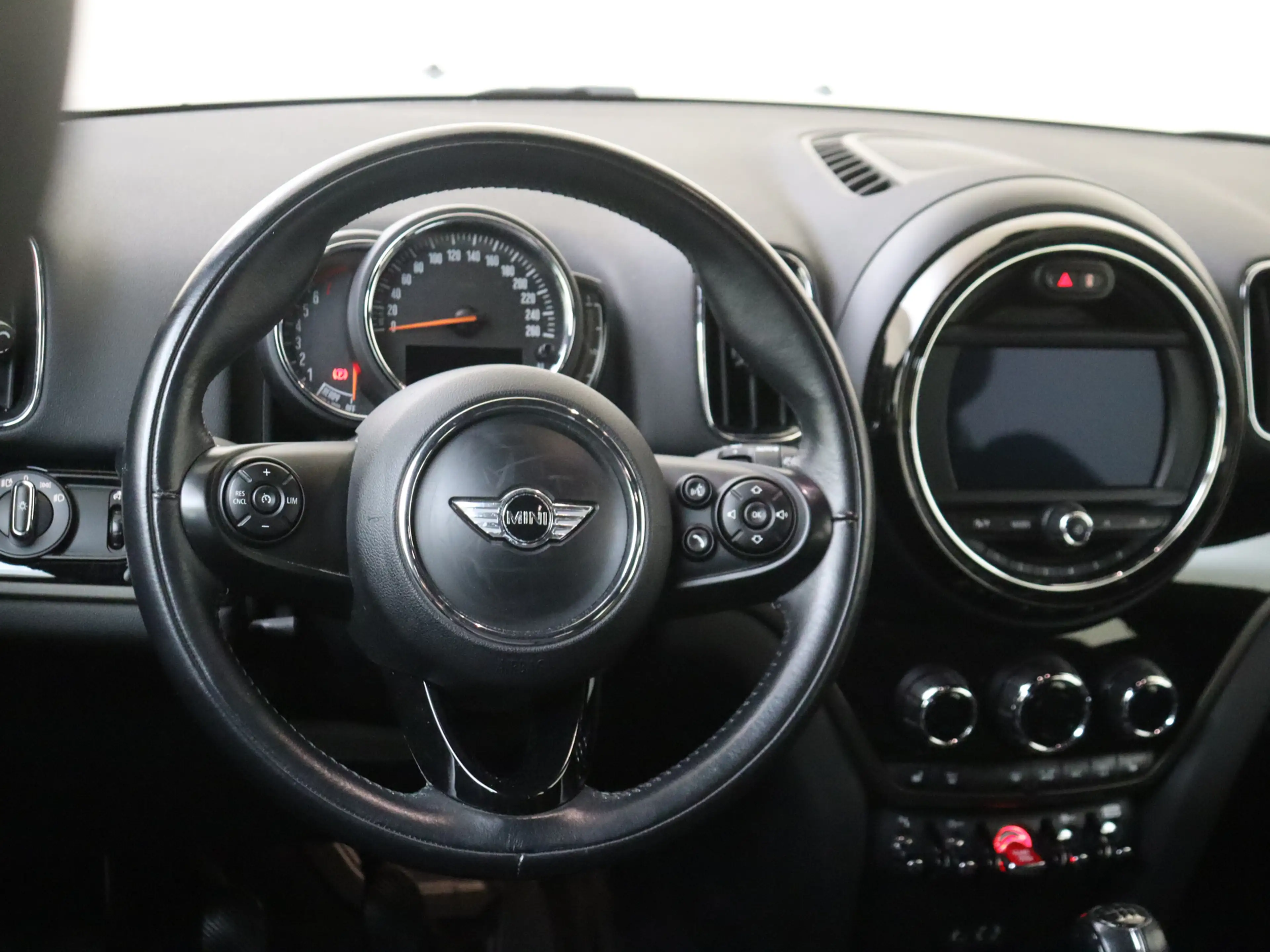 MINI Cooper Countryman 1.5 Chili YP — photo 10