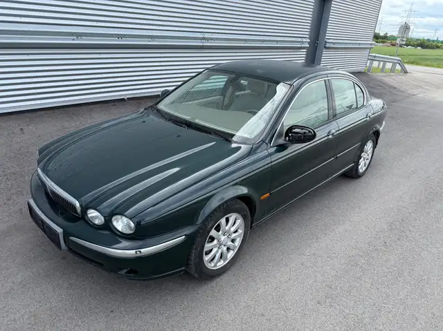 Jaguar X-Type 2,5 V6 Executive ID:1