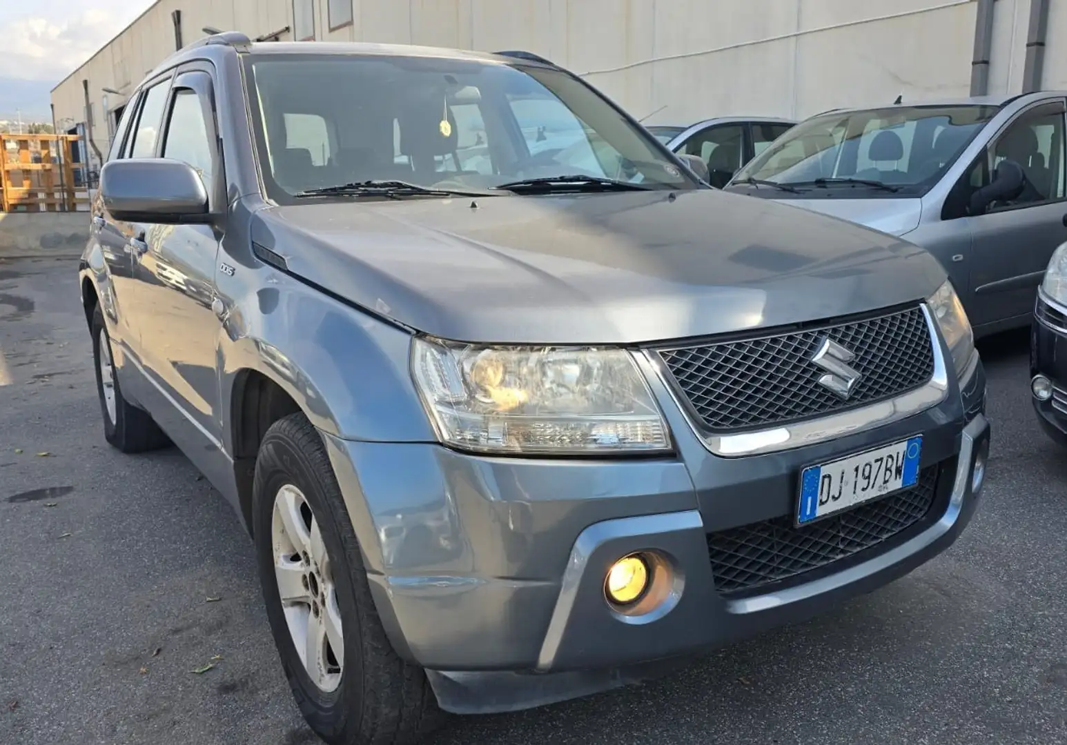 Suzuki Grand Vitara Grand Vitara 1.9 DDiS 5 porte Szürke - 2