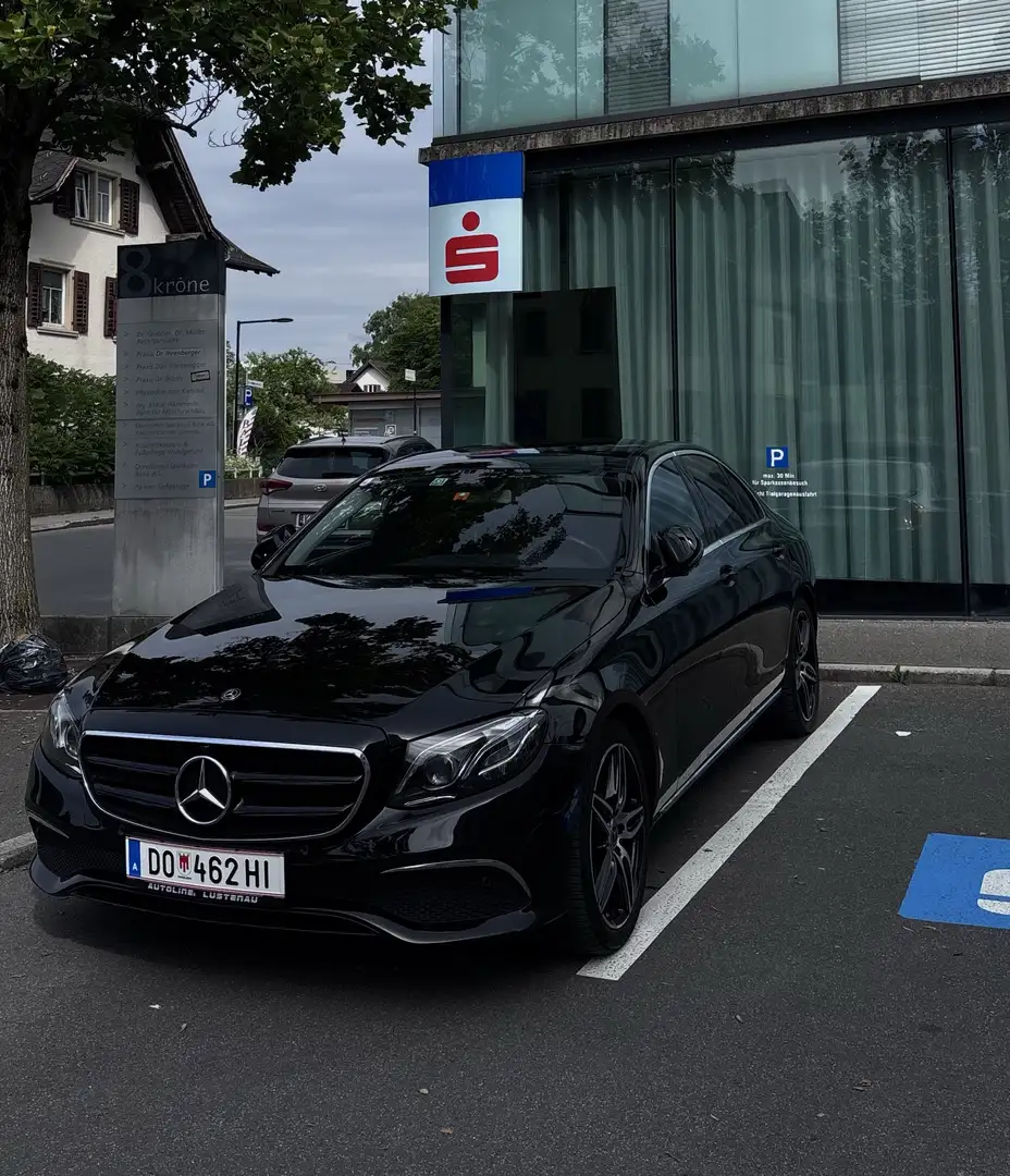 Mercedes-Benz E 220 FULL AMG**NIGHTPAKET**PANO**LED**360**BURMASTER** Schwarz - 1