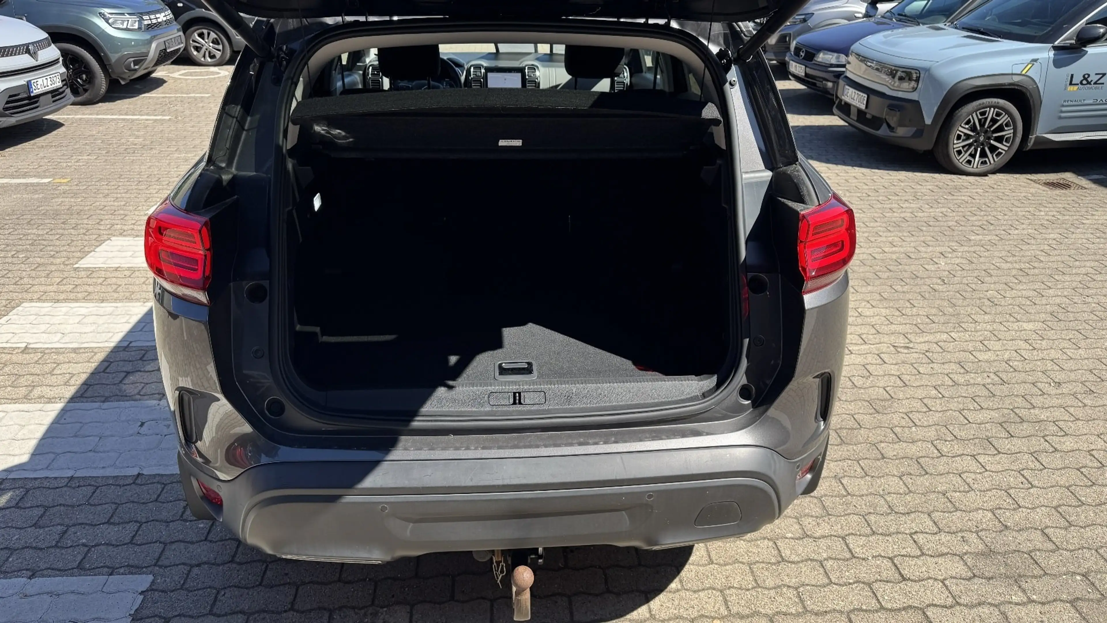 Citroen C5 Aircross Hybrid 225 Shine Pack — photo 12